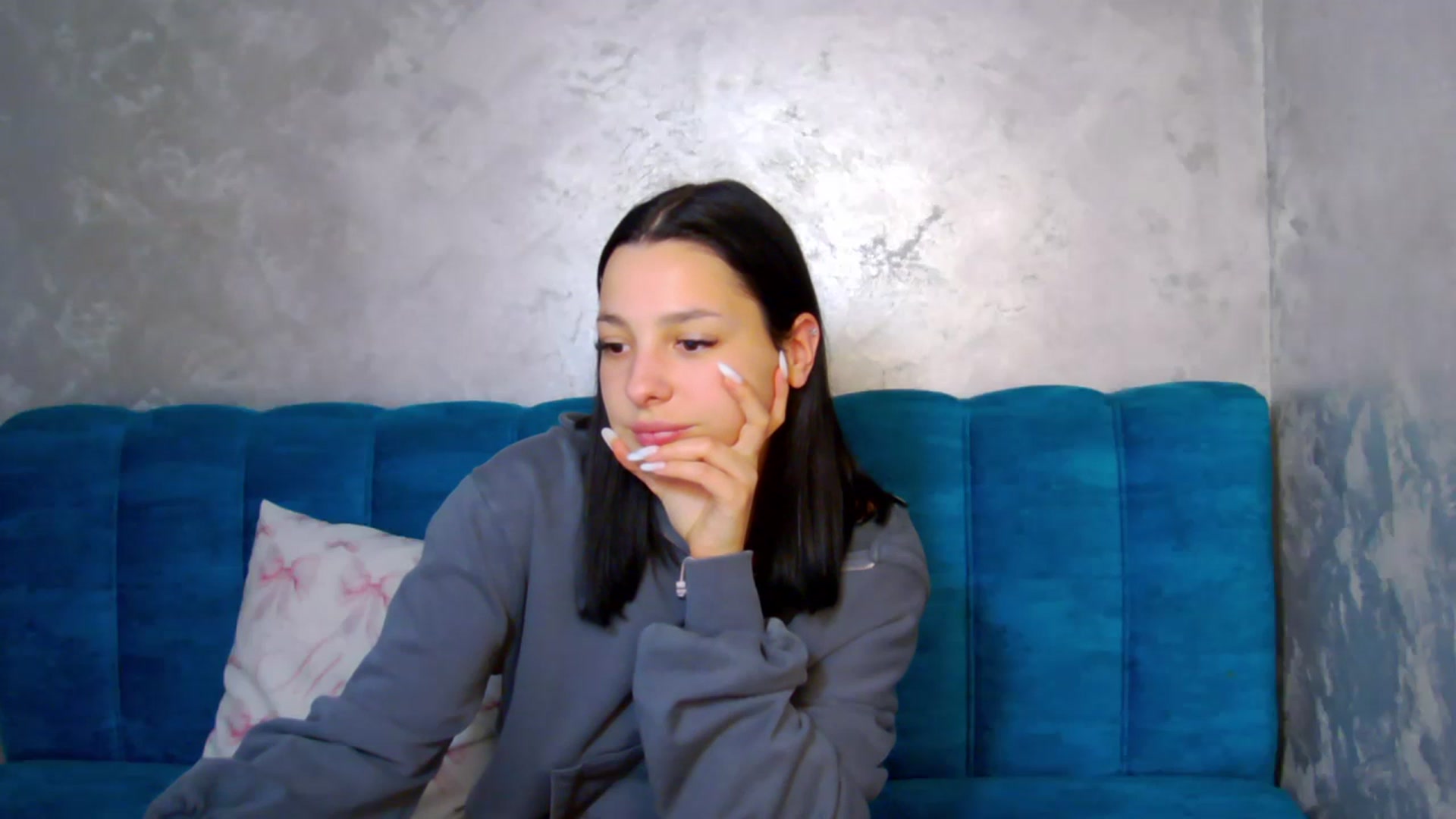 Gallery image thumbnail from MelisRoom's myfreecams stream on, 04/08/2025, 18:35 image 3 of 20