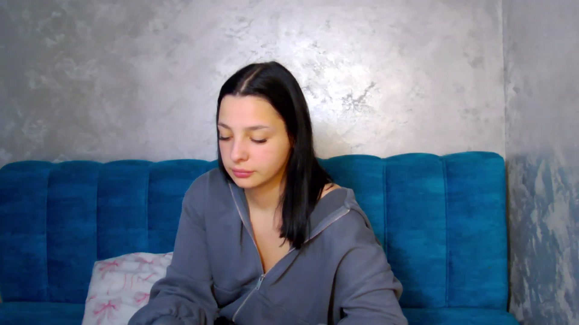 Gallery image thumbnail from MelisRoom's myfreecams stream on, 04/08/2025, 18:35 image 18 of 20