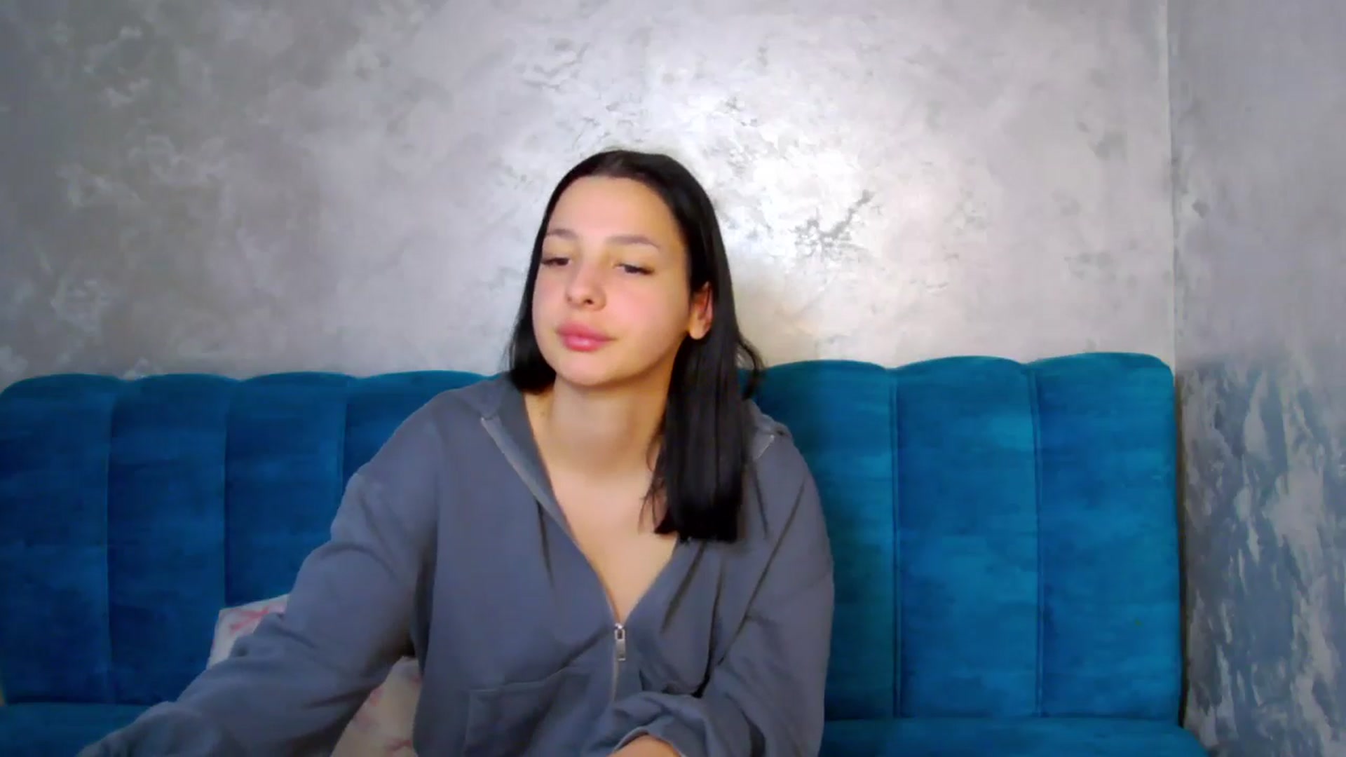 Gallery image thumbnail from MelisRoom's myfreecams stream on, 04/08/2025, 18:35 image 15 of 20