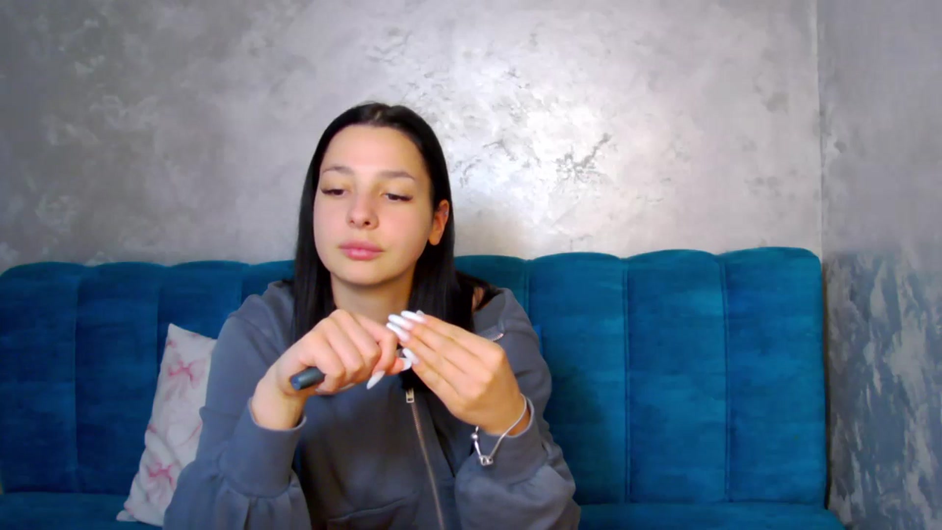 Gallery image thumbnail from MelisRoom's myfreecams stream on, 04/08/2025, 18:35 image 4 of 20