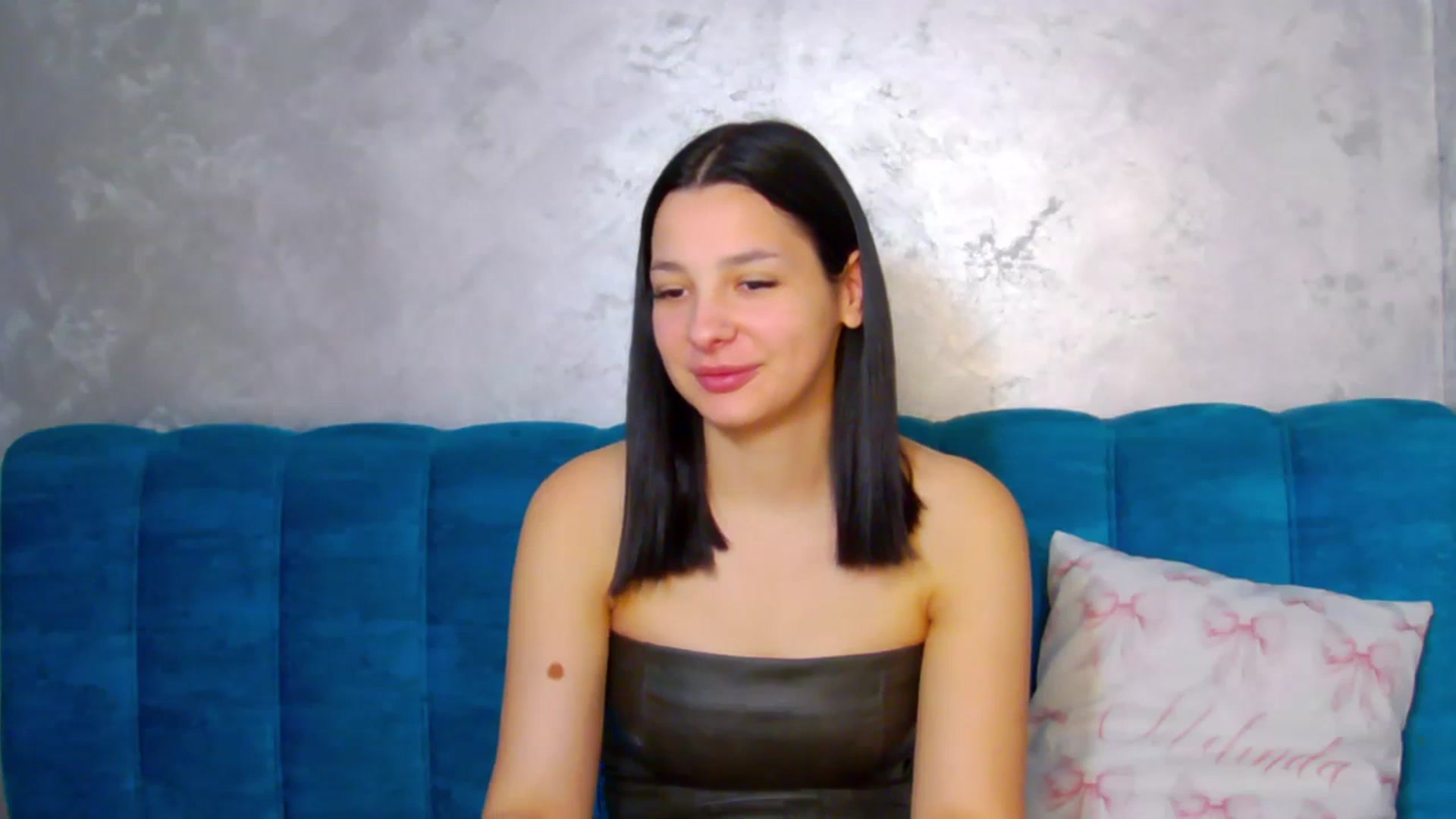 Gallery image thumbnail from MelisRoom's myfreecams stream on, 04/10/2025, 14:47 image 2 of 20