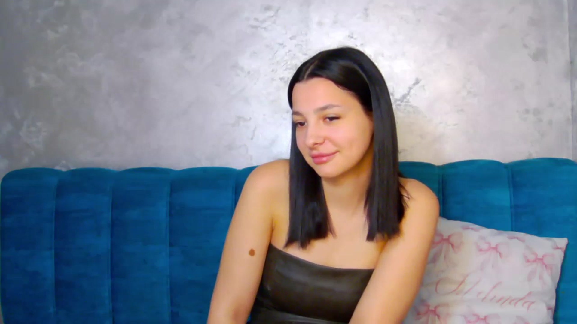 Gallery image thumbnail from MelisRoom's myfreecams stream on, 04/10/2025, 14:47 image 4 of 20