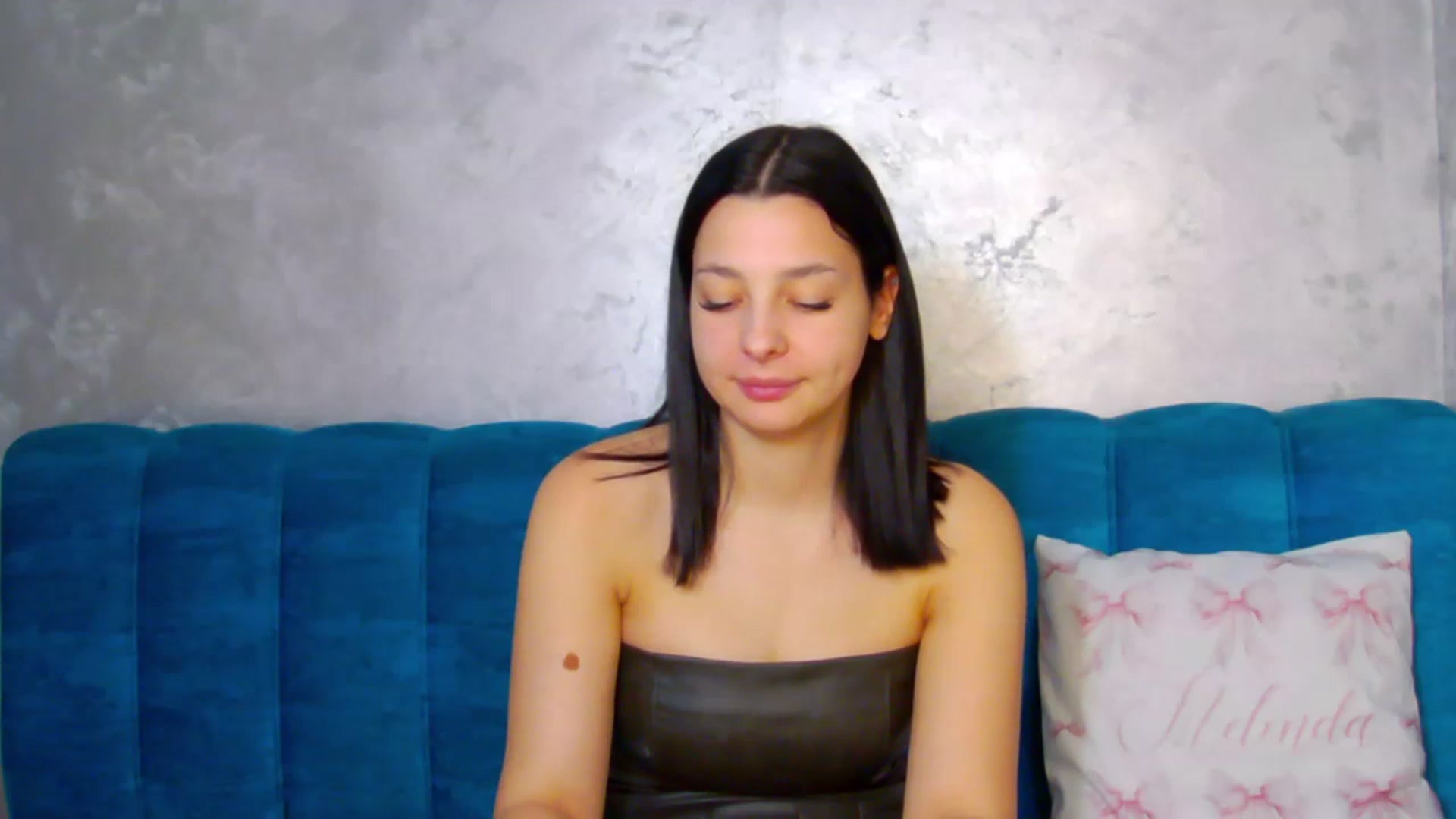 Gallery image thumbnail from MelisRoom's myfreecams stream on, 04/10/2025, 14:47 image 11 of 20