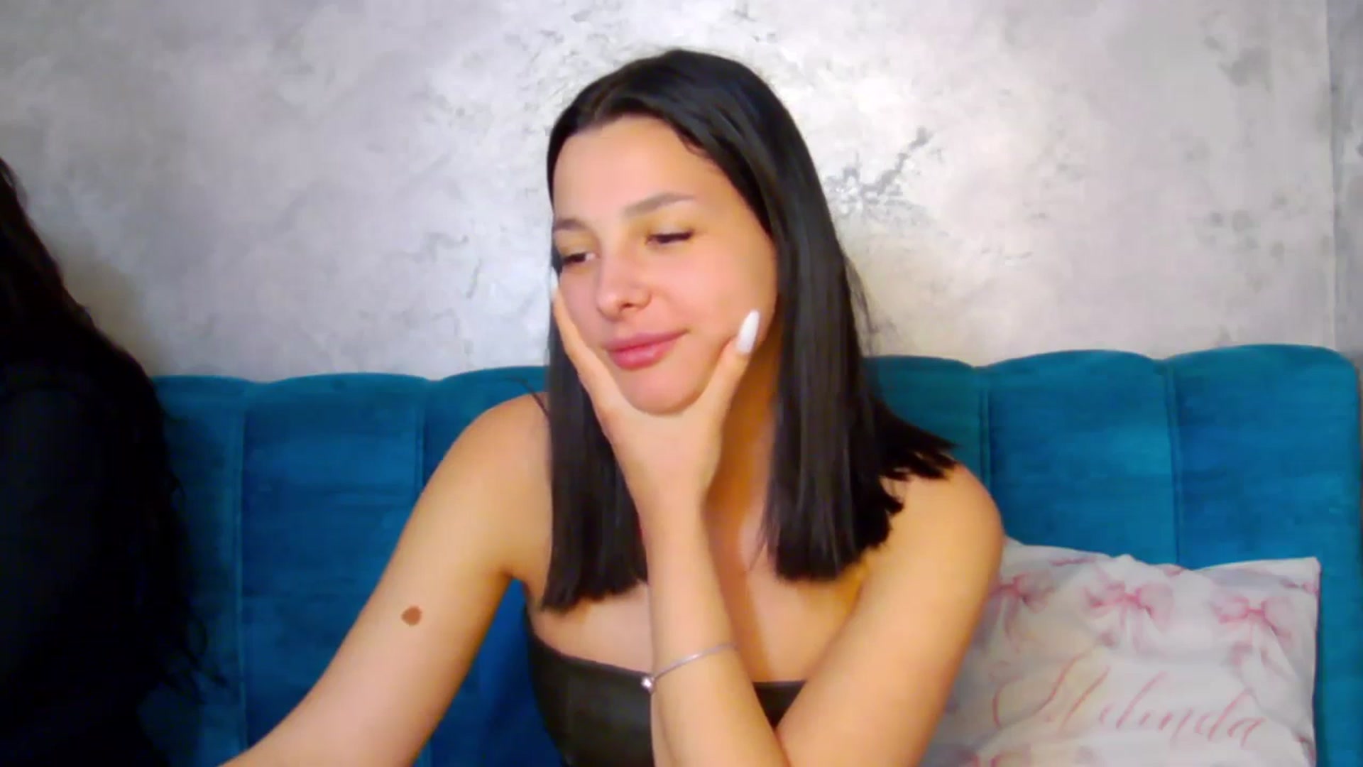 Gallery image thumbnail from MelisRoom's myfreecams stream on, 04/10/2025, 19:09 image 4 of 20