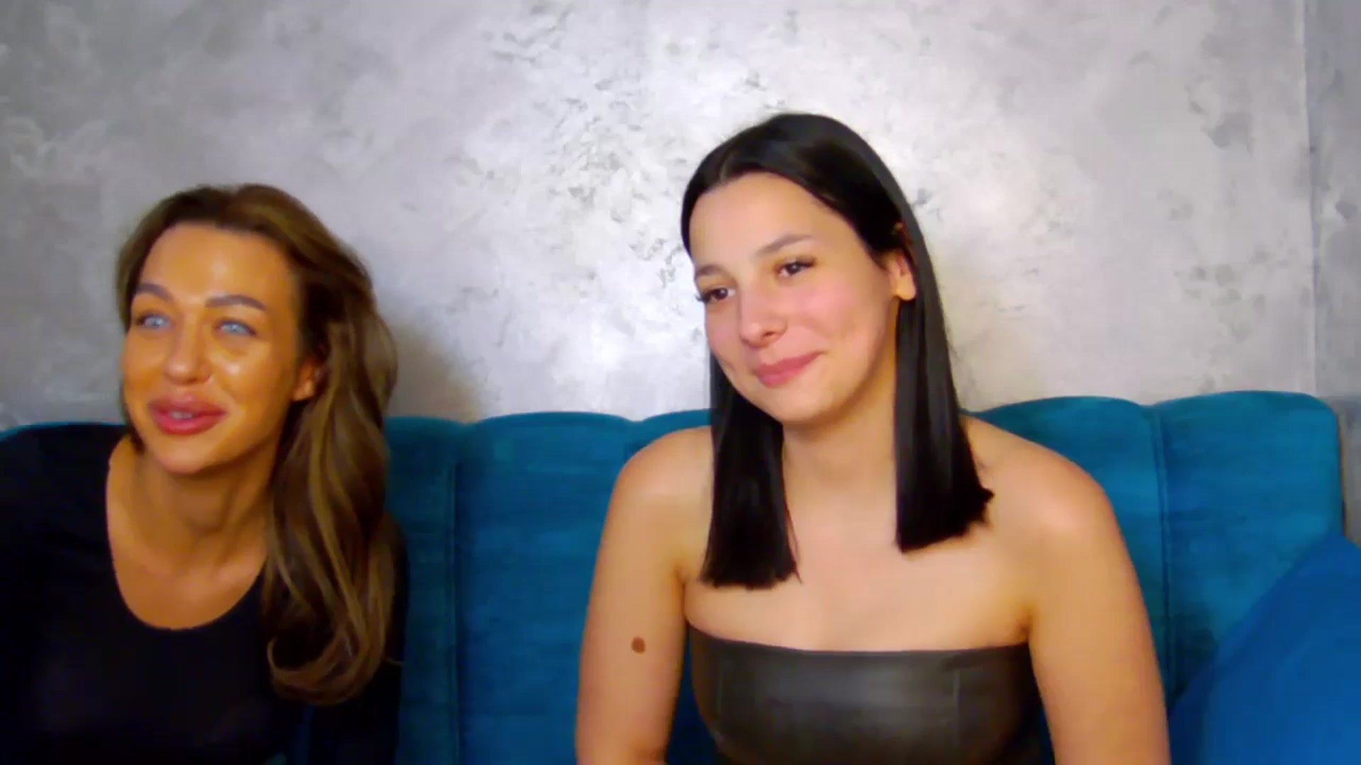 Gallery image thumbnail from MelisRoom's myfreecams stream on, 04/10/2025, 19:09 image 14 of 20