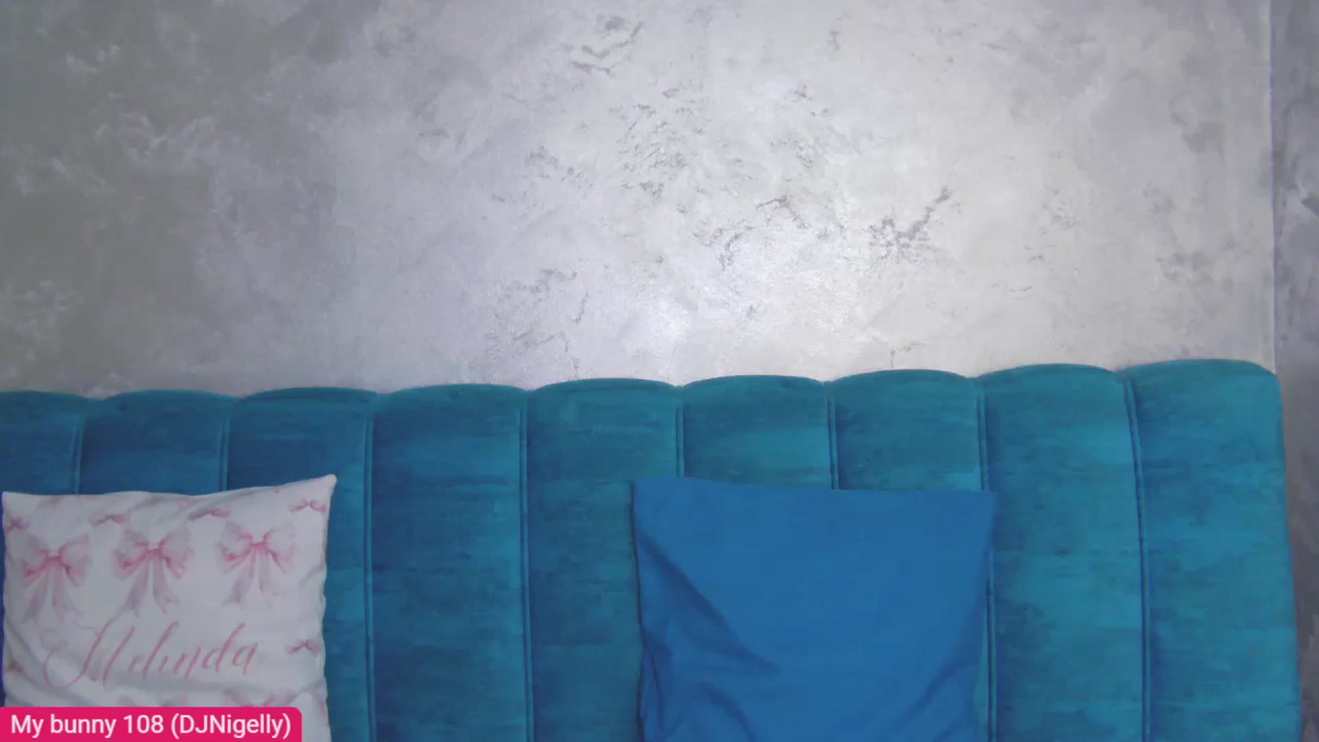 Gallery image thumbnail from MelisRoom's myfreecams stream on, 04/16/2025, 15:14 image 11 of 20