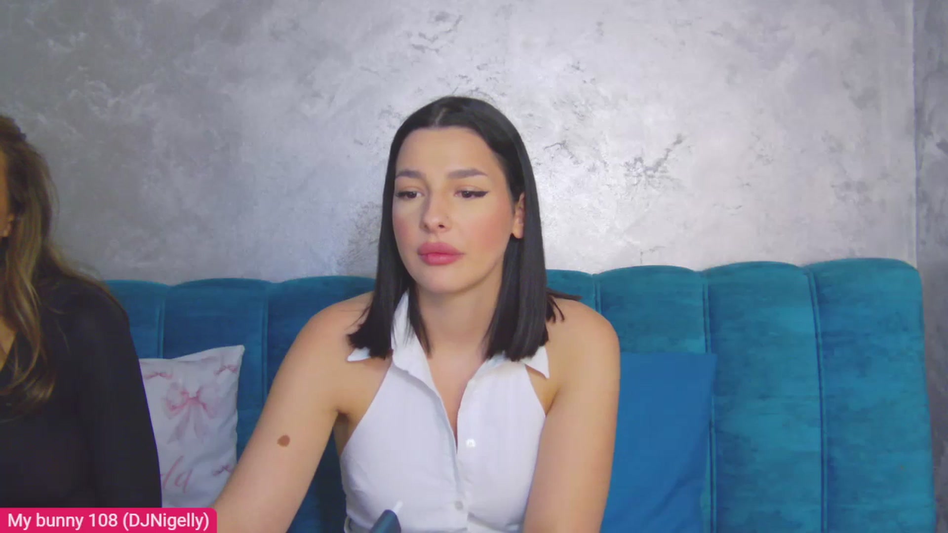 Gallery image thumbnail from MelisRoom's myfreecams stream on, 04/16/2025, 15:14 image 17 of 20
