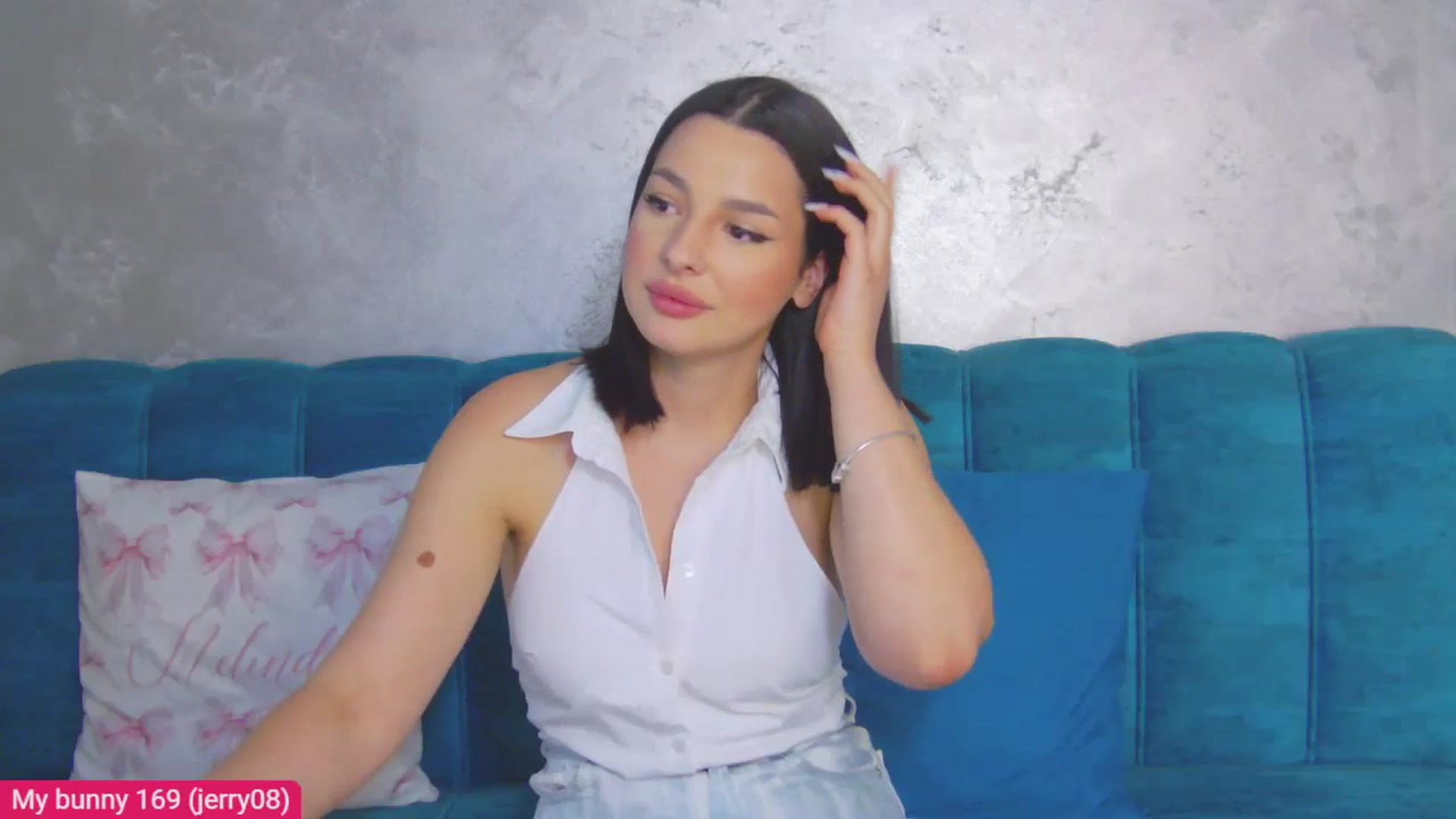 Gallery image thumbnail from MelisRoom's myfreecams stream on, 04/16/2025, 17:00 image 4 of 20