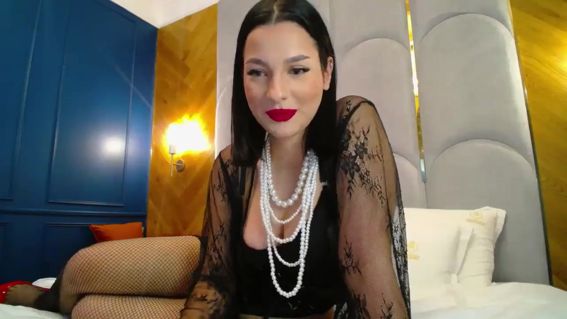 Gallery image thumbnail from MelisRoom's myfreecams stream on, 04/17/2025, 14:07 image 5 of 20