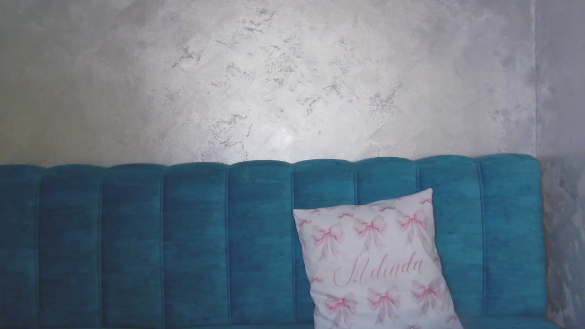 Gallery image thumbnail from MelisRoom's myfreecams stream on, 04/22/2025, 15:05 image 15 of 20