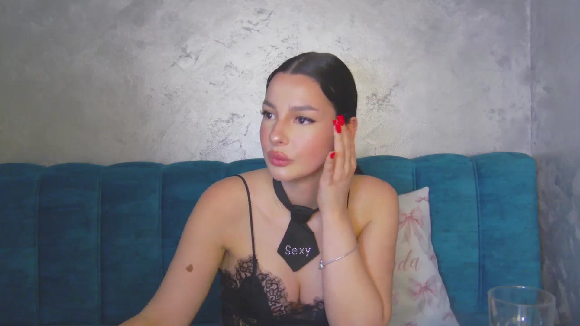 Gallery image thumbnail from MelisRoom's myfreecams stream on, 04/22/2025, 15:05 image 13 of 20