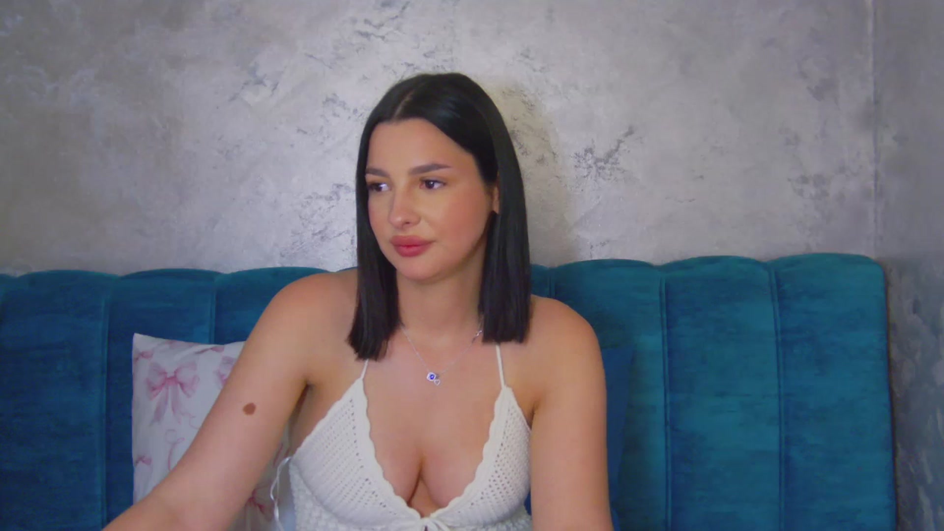Gallery image thumbnail from MelisRoom's myfreecams stream on, 04/24/2025, 15:19 image 20 of 20