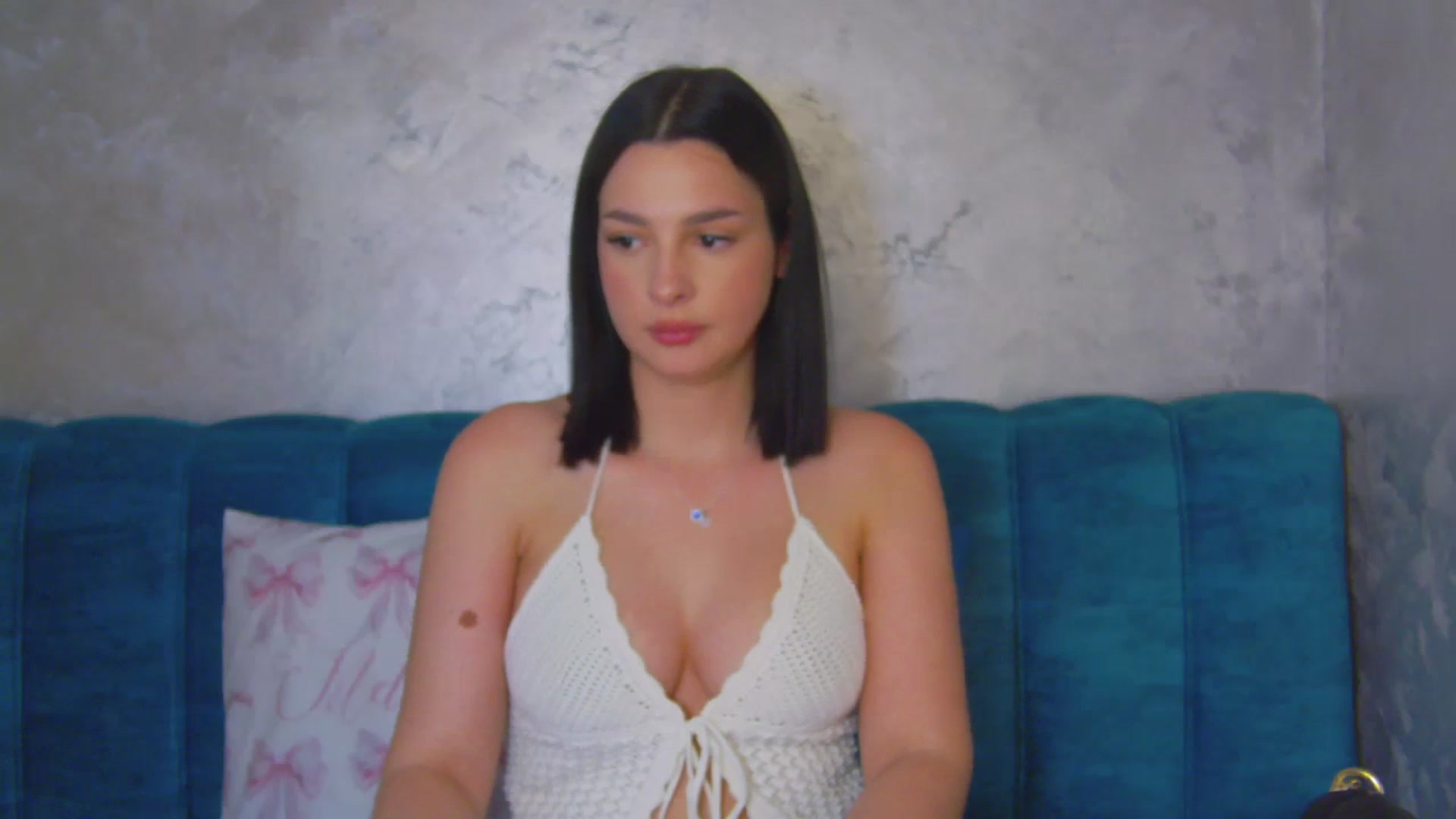 Gallery image thumbnail from MelisRoom's myfreecams stream on, 04/24/2025, 19:02 image 8 of 20