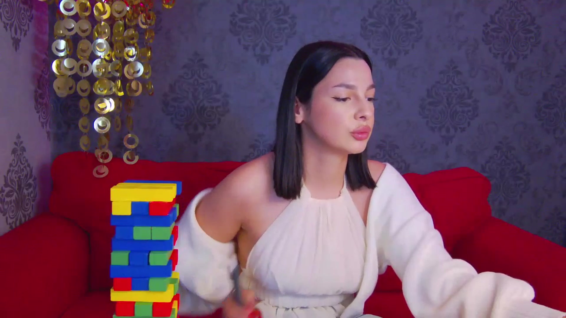 Gallery image thumbnail from MelisRoom's myfreecams stream on, 04/25/2025, 16:29 image 3 of 20