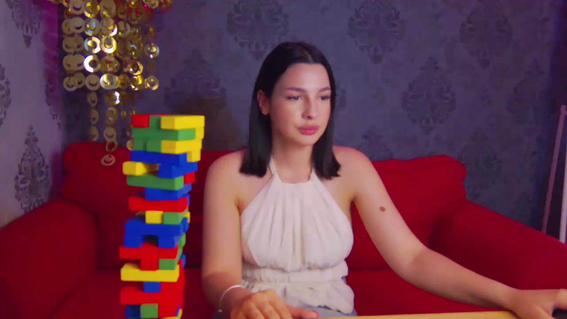 Gallery image thumbnail from MelisRoom's myfreecams stream on, 04/25/2025, 17:43 image 4 of 20