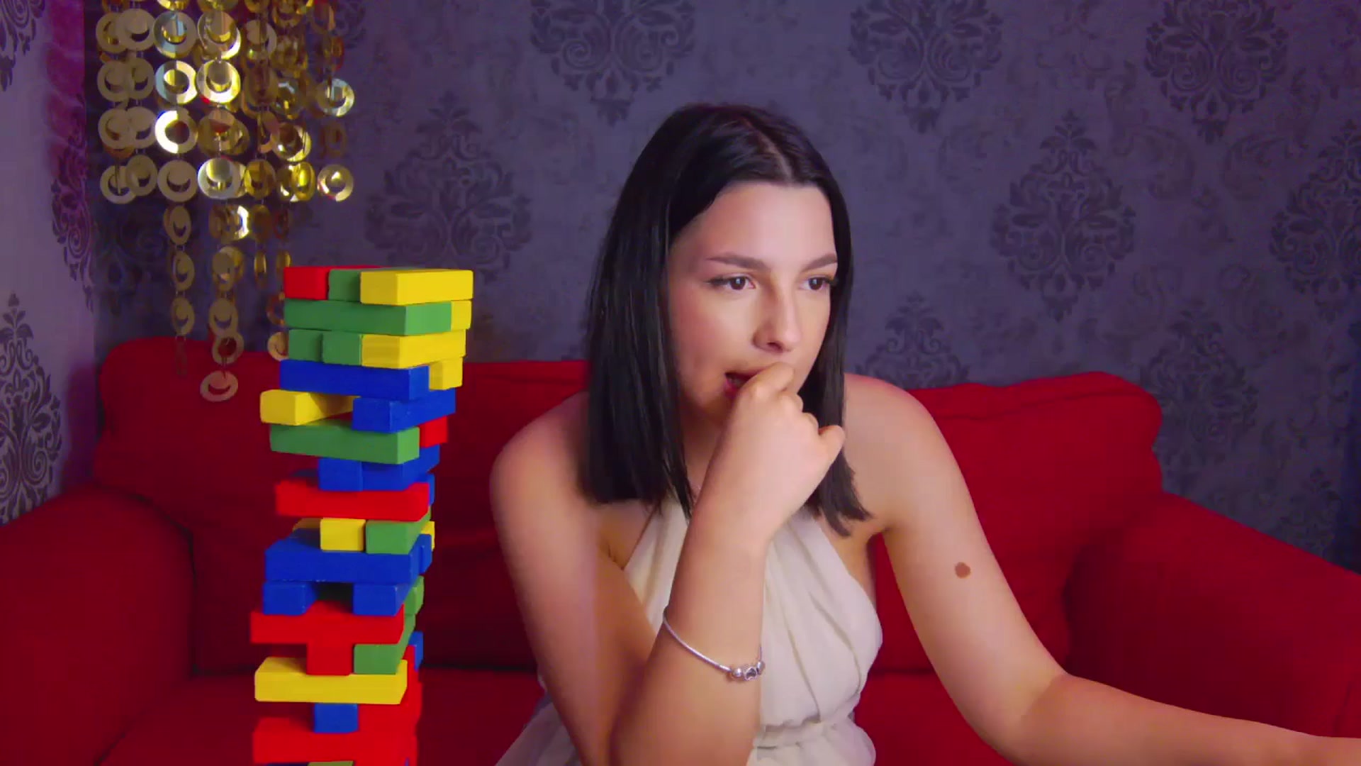 Gallery image thumbnail from MelisRoom's myfreecams stream on, 04/25/2025, 17:43 image 5 of 20