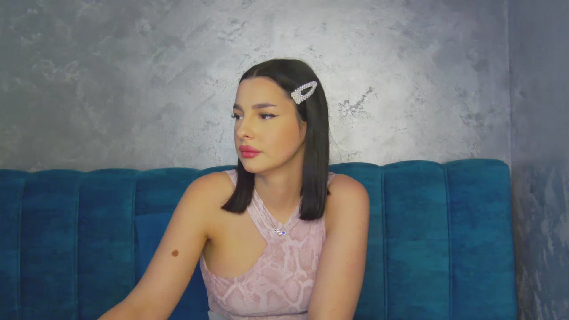 Gallery image thumbnail from MelisRoom's myfreecams stream on, 04/26/2025, 15:29 image 10 of 20