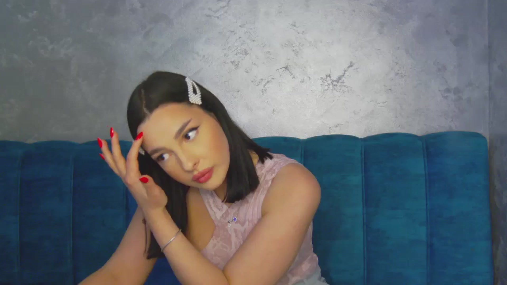 Gallery image thumbnail from MelisRoom's myfreecams stream on, 04/26/2025, 15:29 image 14 of 20