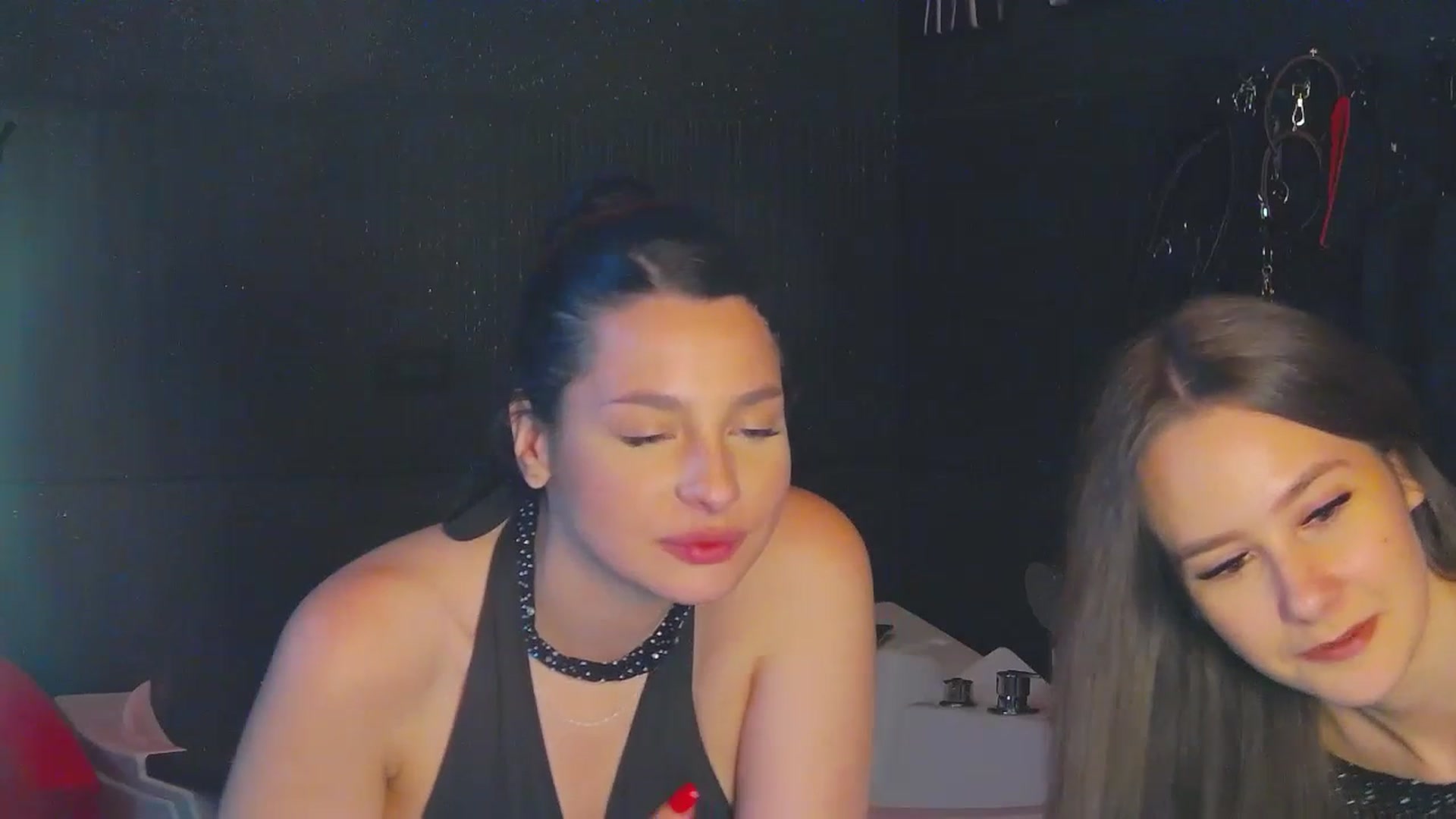 Gallery image thumbnail from MelisRoom's myfreecams stream on, 04/28/2025, 21:15 image 18 of 20