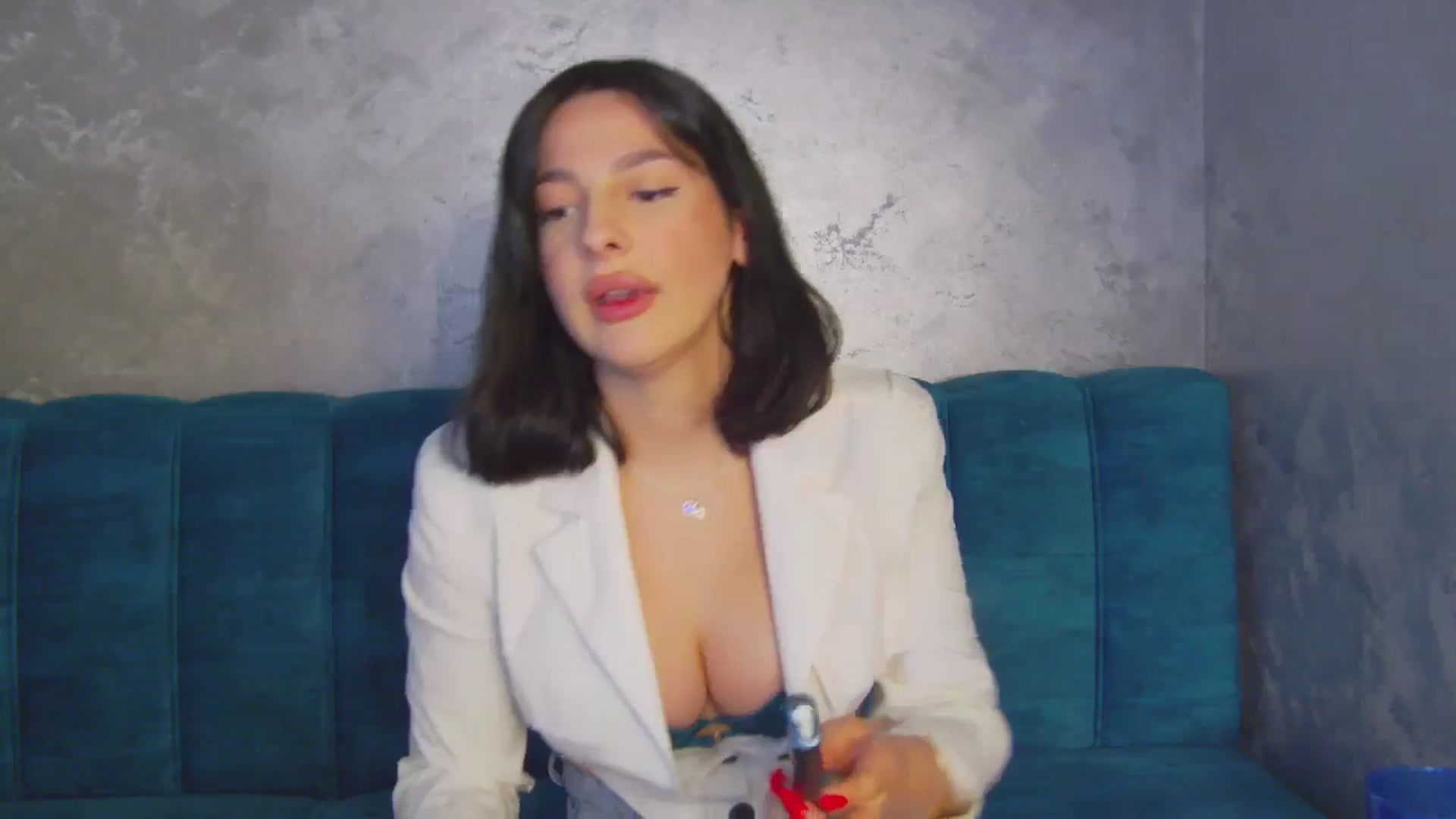 Gallery image thumbnail from MelisRoom's myfreecams stream on, 04/29/2025, 14:04 image 16 of 20