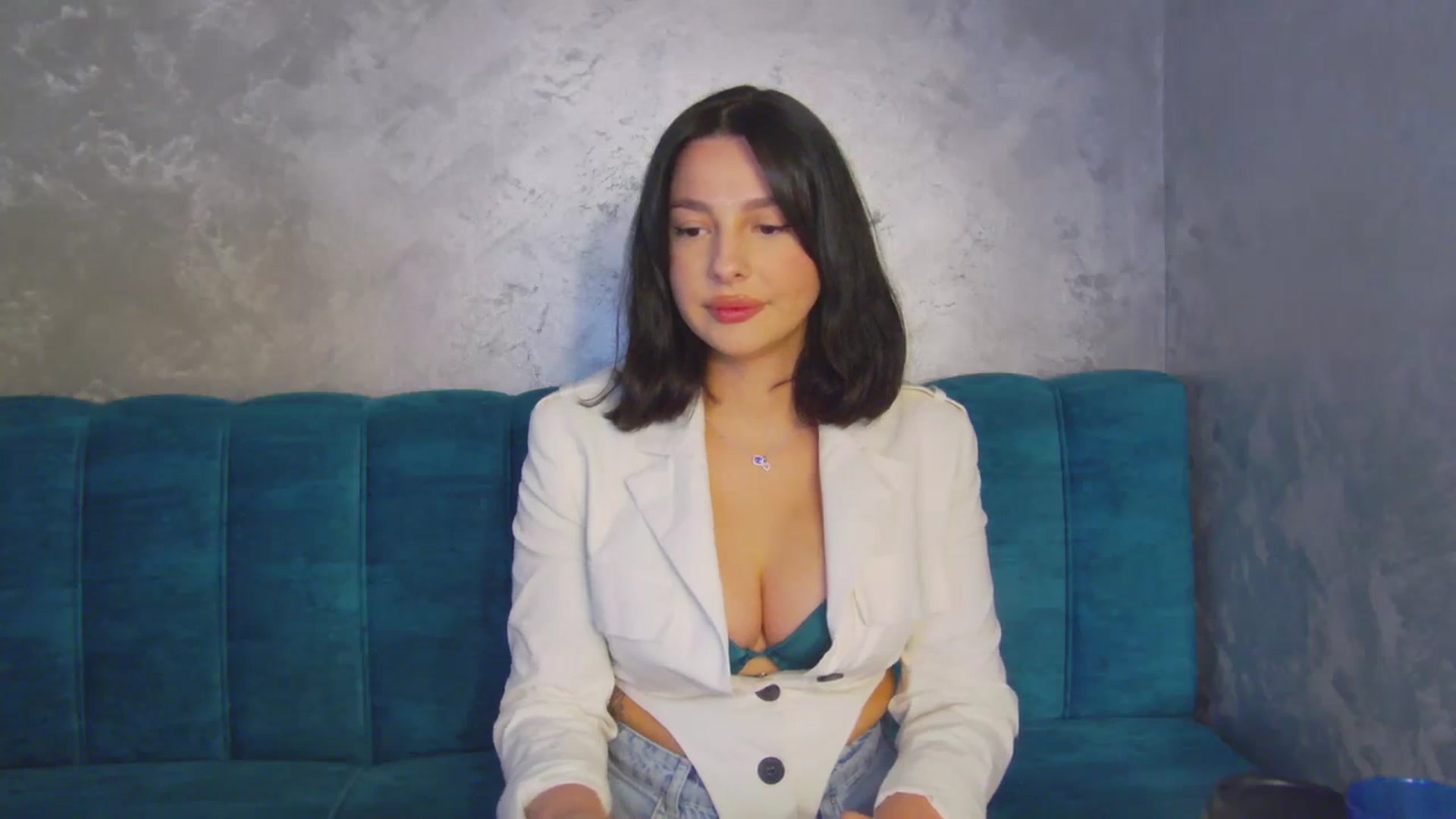 Gallery image thumbnail from MelisRoom's myfreecams stream on, 04/29/2025, 14:04 image 6 of 20