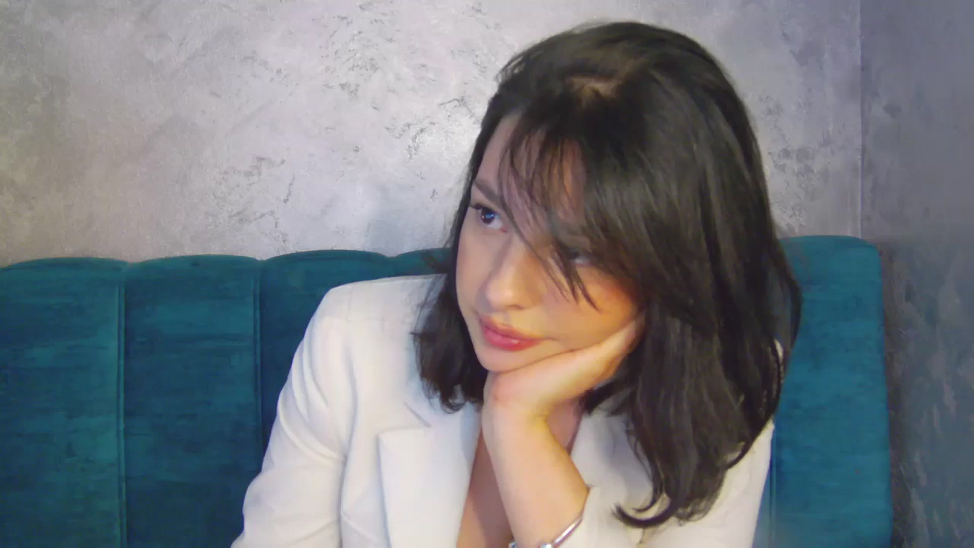 Gallery image thumbnail from MelisRoom's myfreecams stream on, 04/29/2025, 15:08 image 18 of 20