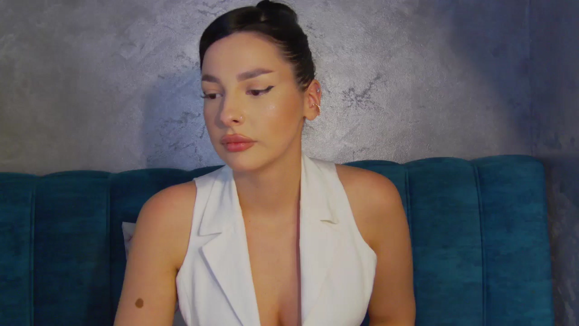 Gallery image thumbnail from MelisRoom's myfreecams stream on, 04/30/2025, 14:54 image 19 of 20