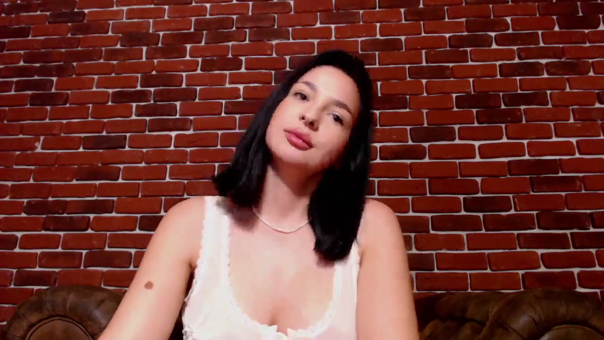 Gallery image thumbnail from MelisRoom's myfreecams stream on, 05/02/2025, 13:49 image 9 of 20