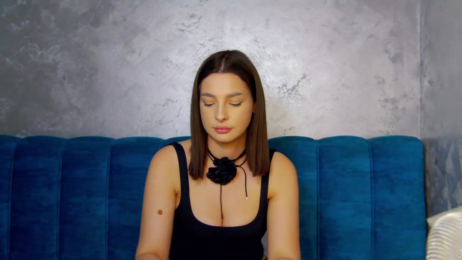 Gallery image thumbnail from MelisRoom's myfreecams stream on, 05/16/2025, 15:41 image 13 of 20