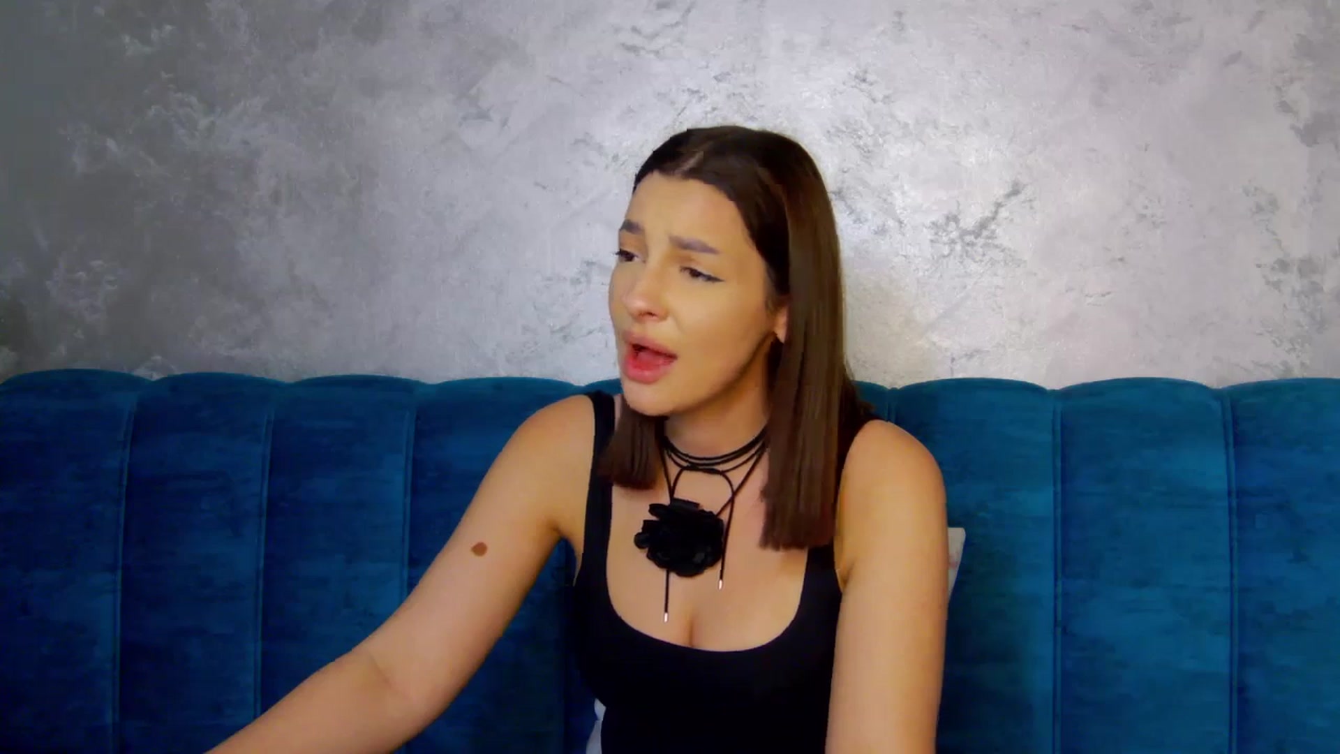 Gallery image thumbnail from MelisRoom's myfreecams stream on, 05/16/2025, 19:02 image 15 of 20