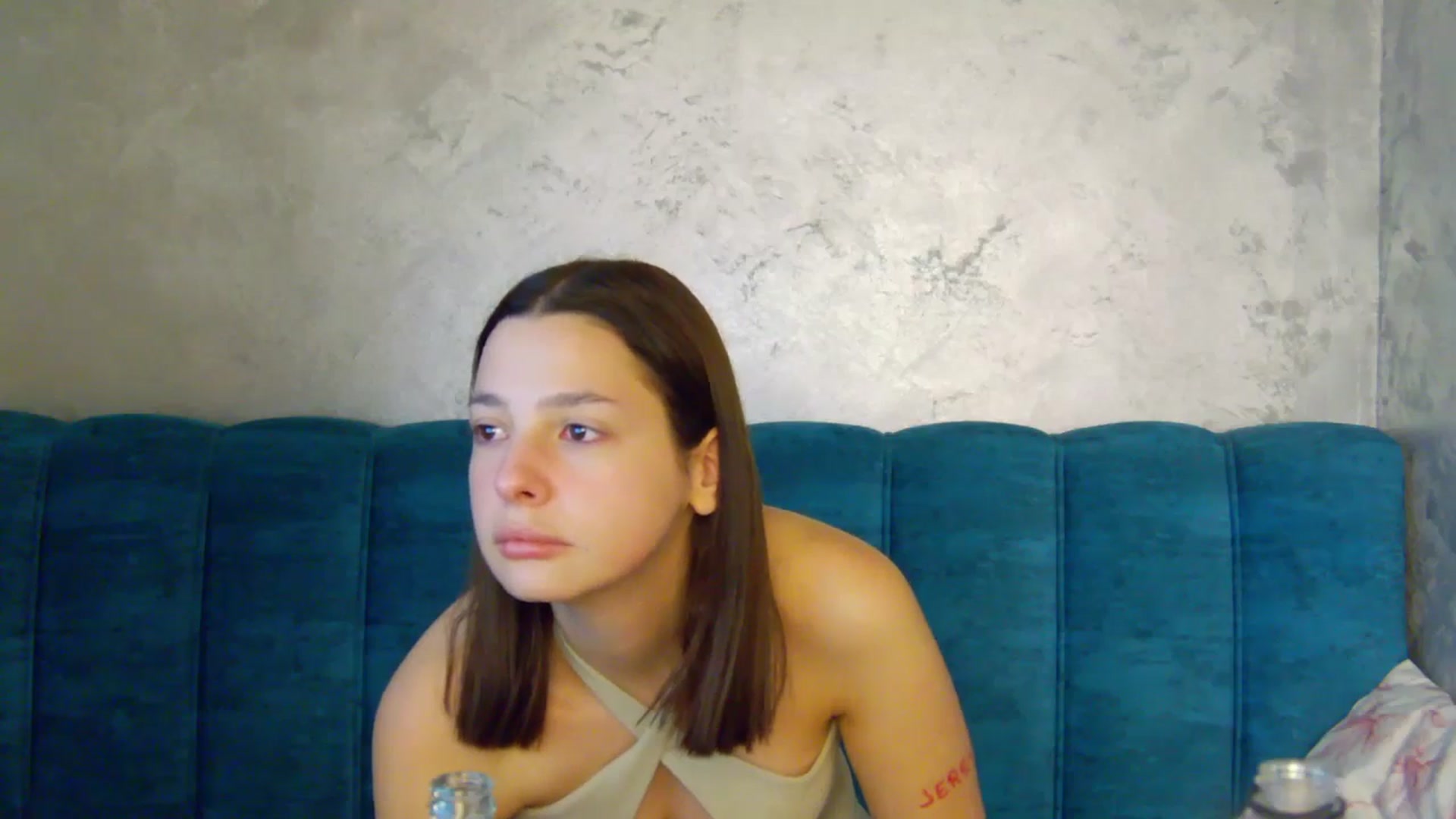 Gallery image thumbnail from MelisRoom's myfreecams stream on, 05/18/2025, 18:59 image 2 of 20