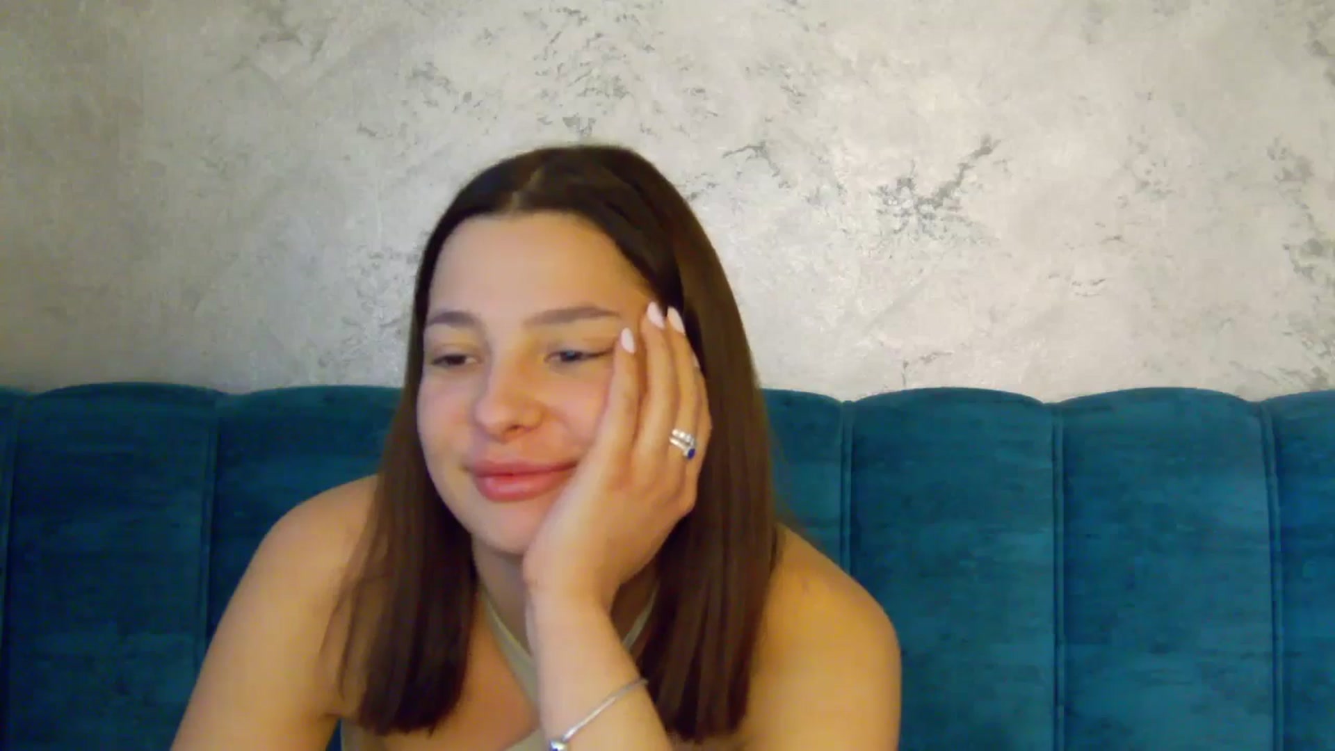 Gallery image thumbnail from MelisRoom's myfreecams stream on, 05/18/2025, 18:59 image 18 of 20