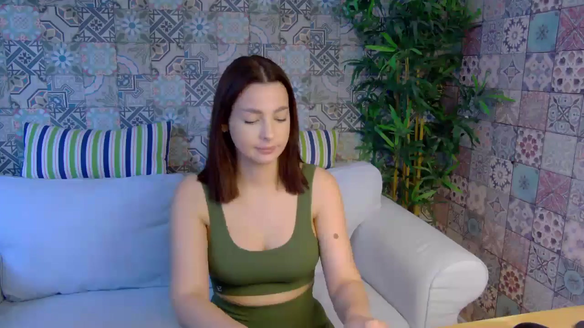 Gallery image thumbnail from MelisRoom's myfreecams stream on, 05/20/2025, 14:25 image 3 of 20