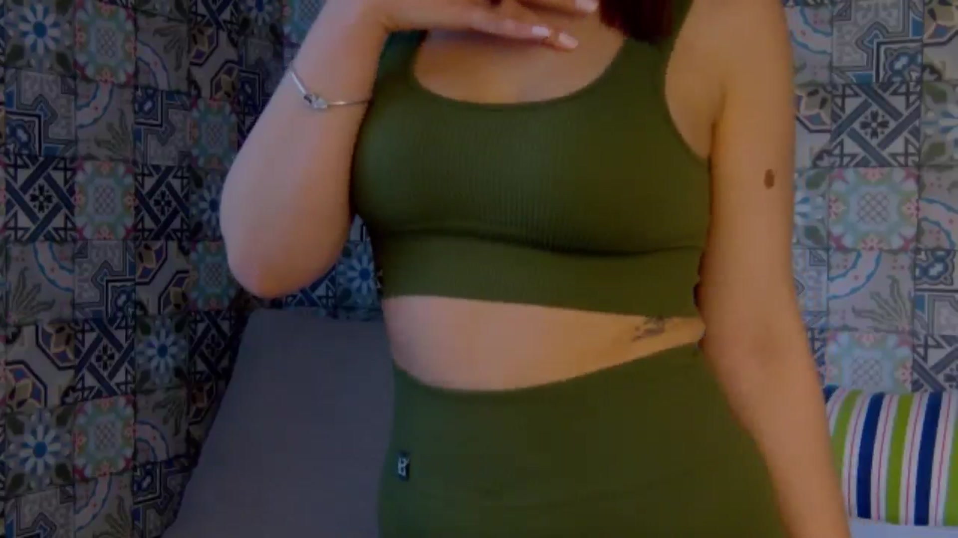 Gallery image thumbnail from MelisRoom's myfreecams stream on, 05/20/2025, 15:51 image 9 of 20