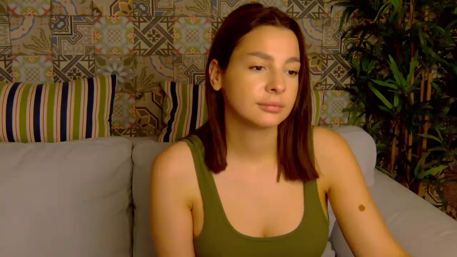 Gallery image thumbnail from MelisRoom's myfreecams stream on, 05/20/2025, 19:34 image 20 of 20
