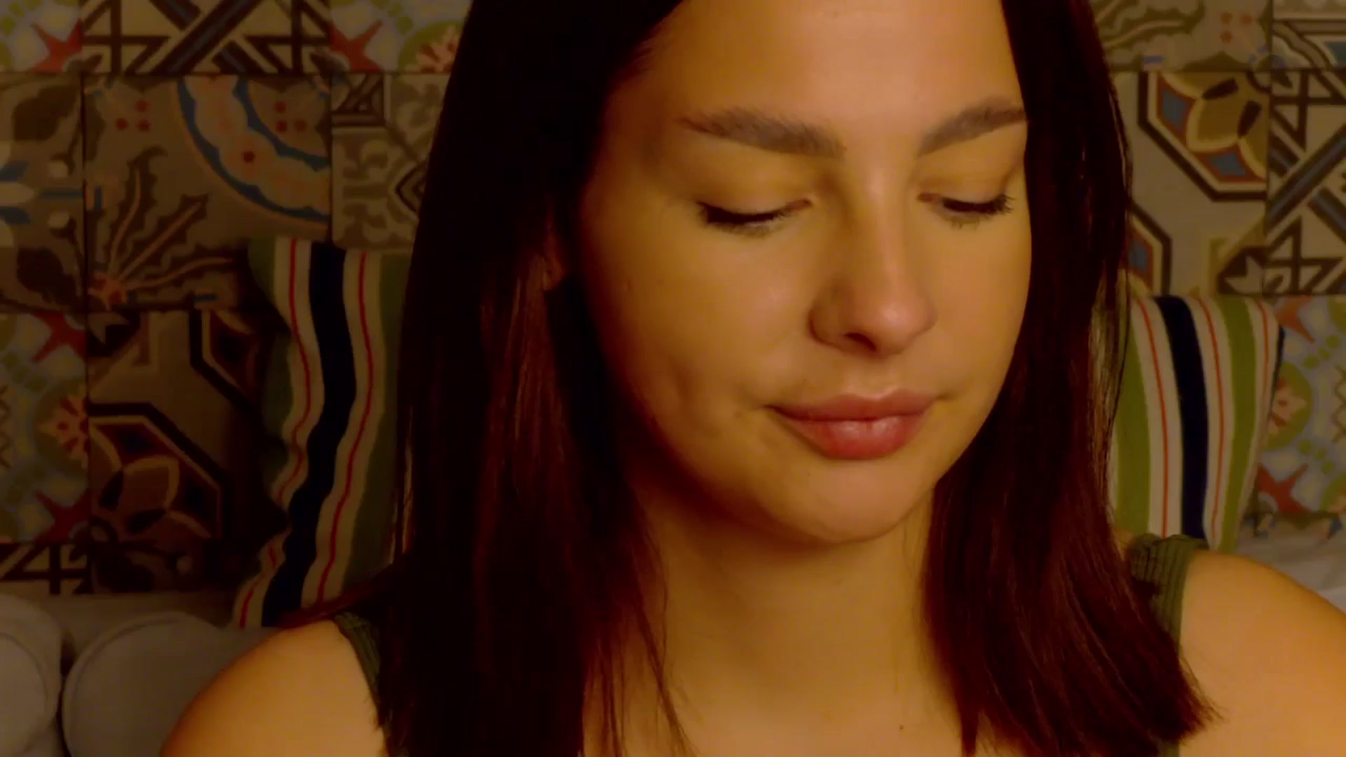 Gallery image thumbnail from MelisRoom's myfreecams stream on, 05/20/2025, 19:34 image 14 of 20