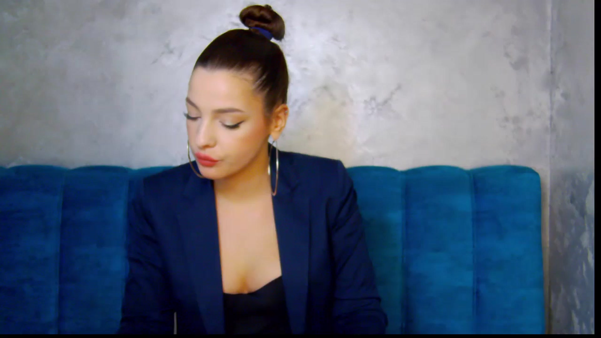Gallery image thumbnail from MelisRoom's myfreecams stream on, 05/21/2025, 15:31 image 1 of 20
