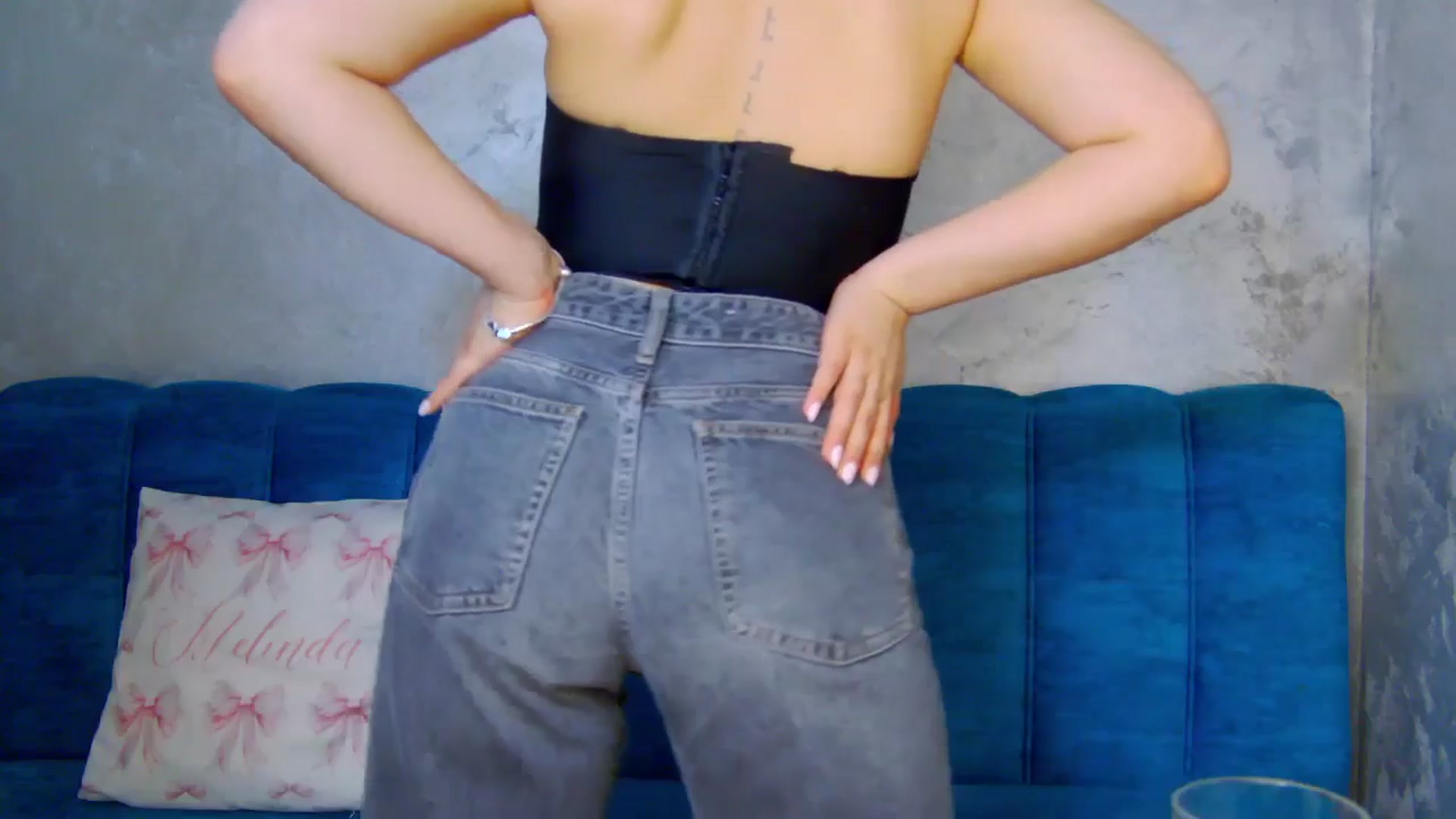 Gallery image thumbnail from MelisRoom's myfreecams stream on, 05/21/2025, 15:31 image 17 of 20