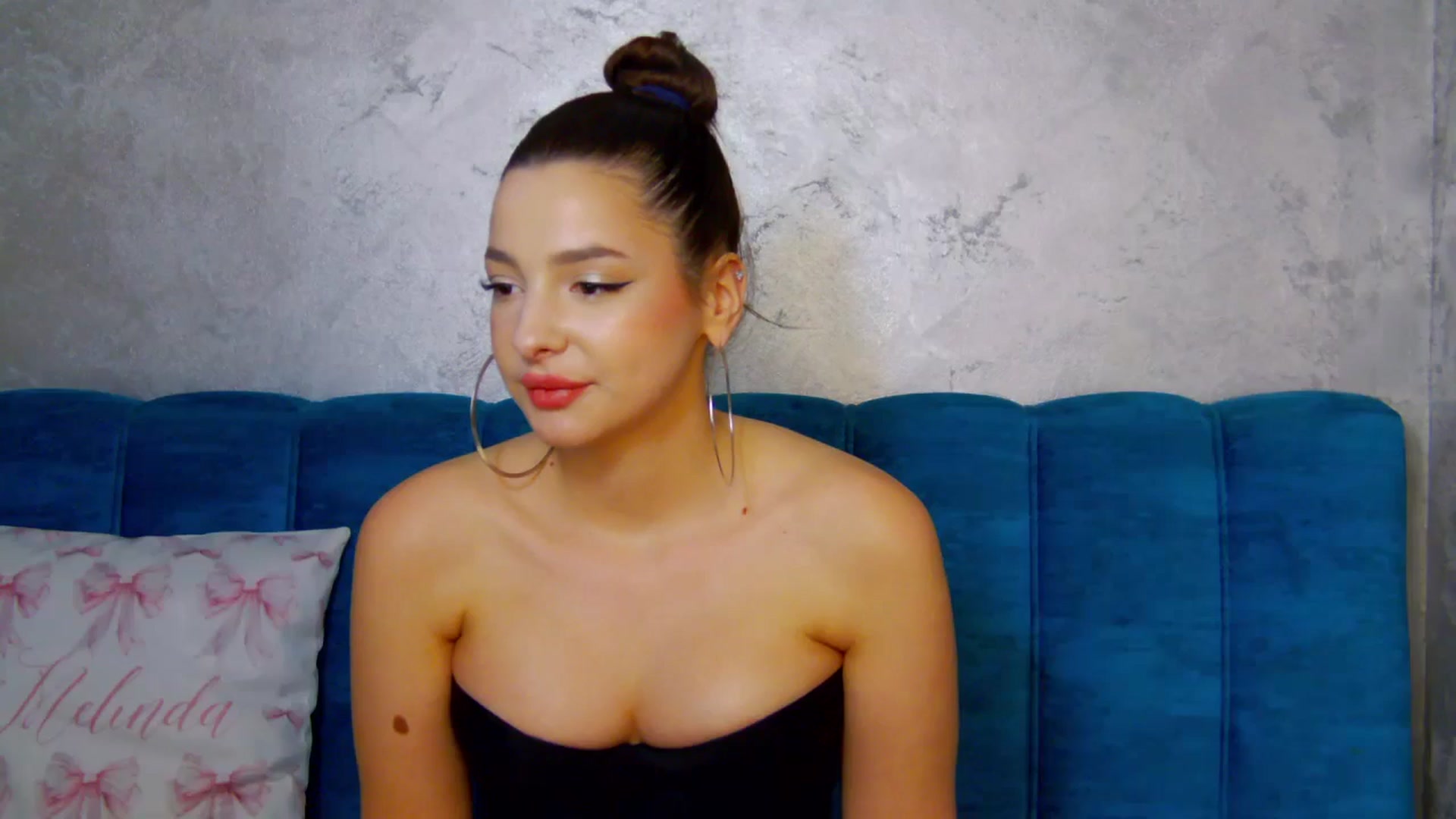Gallery image thumbnail from MelisRoom's myfreecams stream on, 05/21/2025, 19:09 image 10 of 20