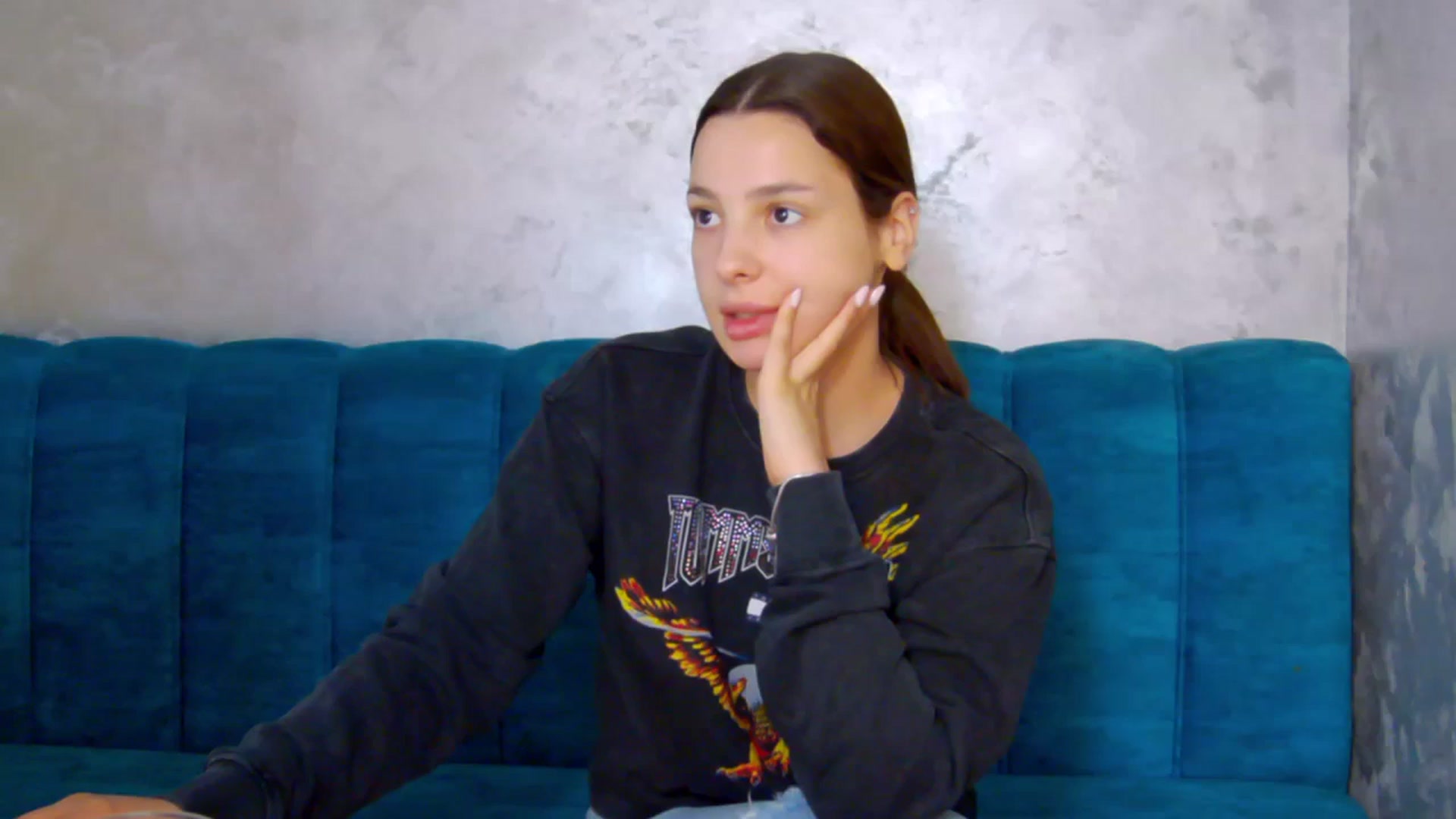 Gallery image thumbnail from MelisRoom's myfreecams stream on, 05/24/2025, 10:26 image 16 of 20