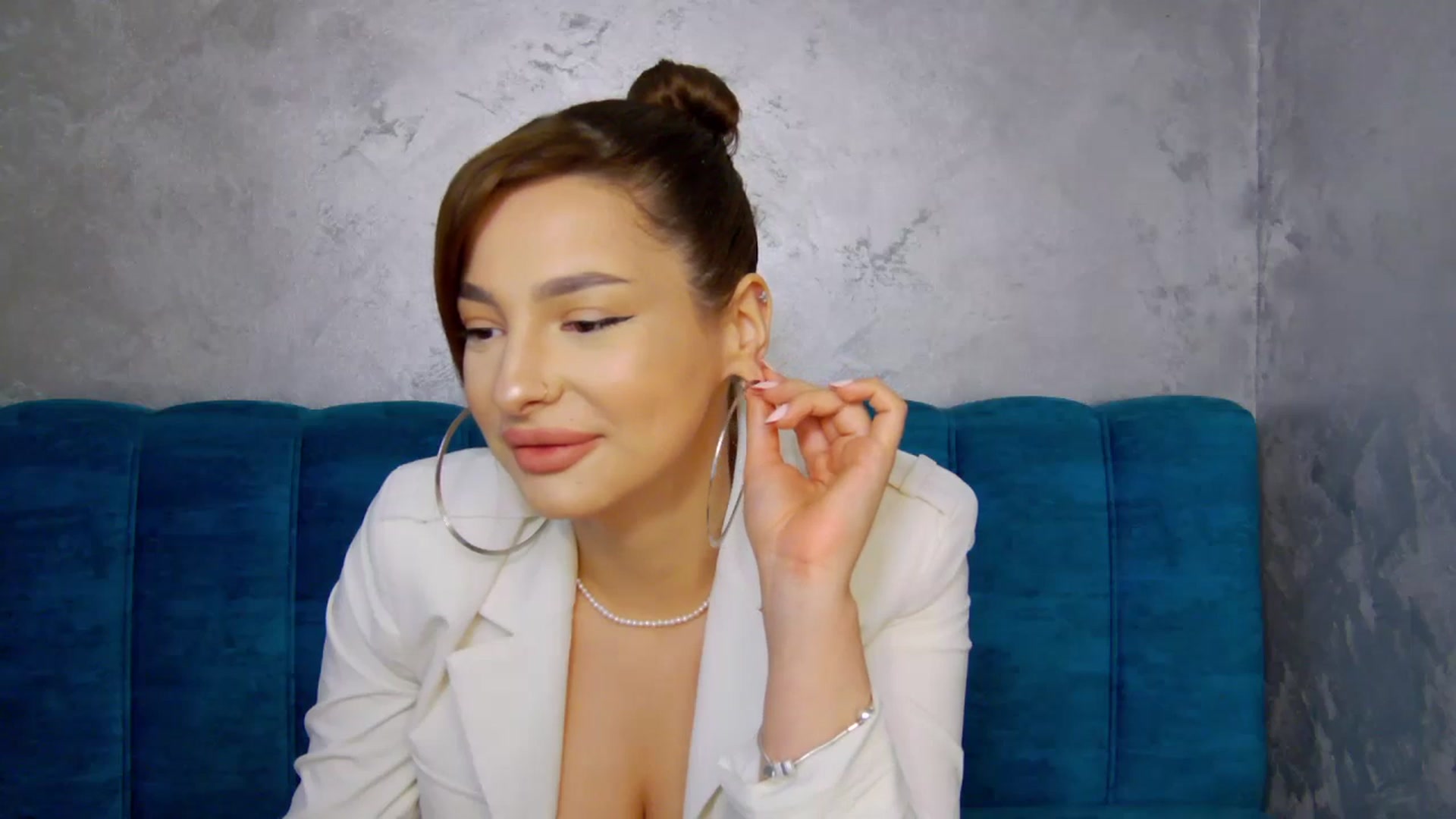 Gallery image thumbnail from MelisRoom's myfreecams stream on, 05/31/2025, 13:03 image 2 of 20