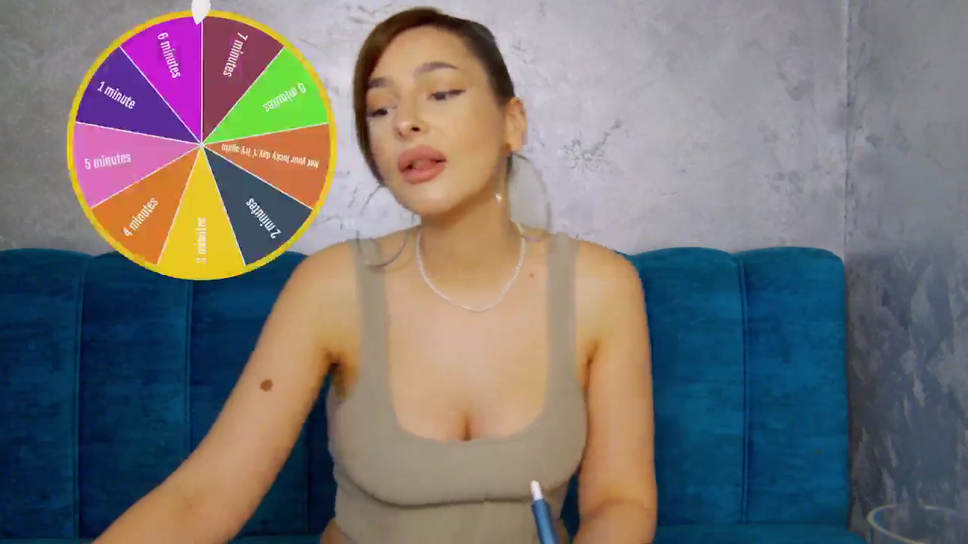 Gallery image thumbnail from MelisRoom's myfreecams stream on, 05/31/2025, 13:55 image 17 of 20