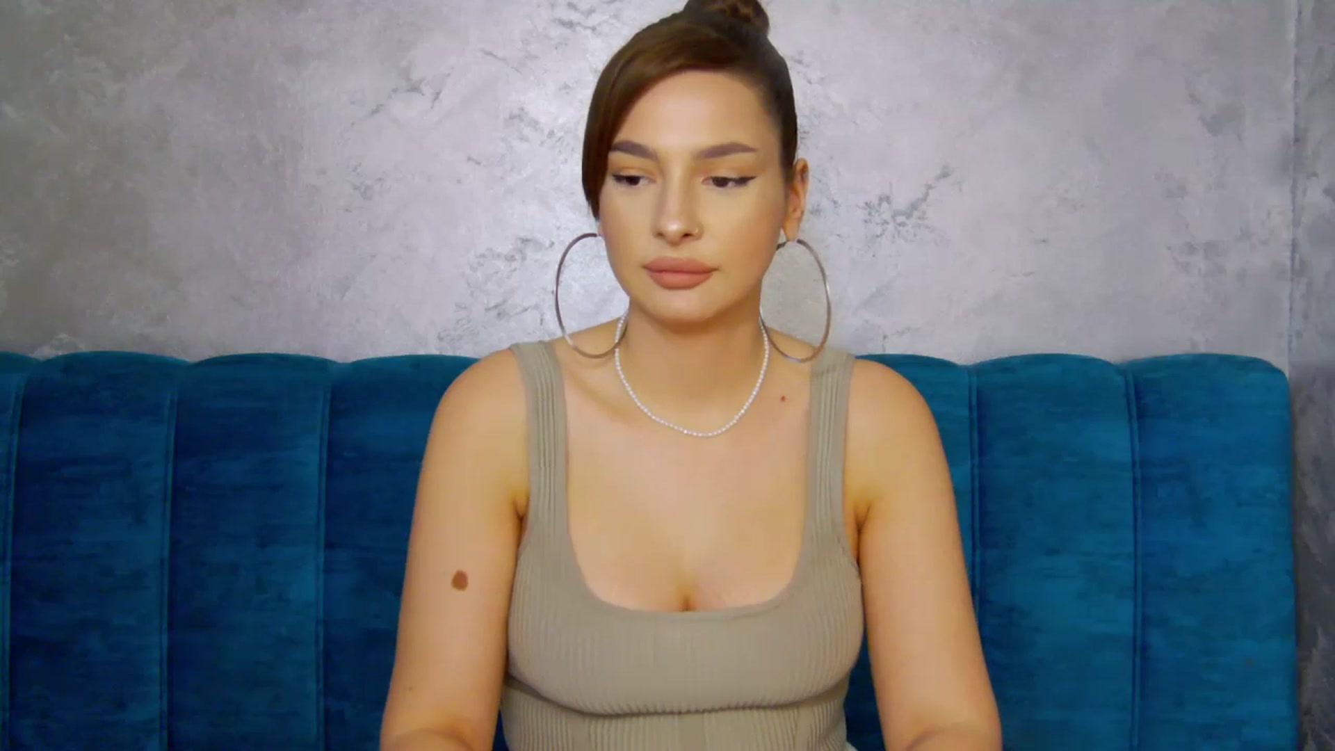 Gallery image thumbnail from MelisRoom's myfreecams stream on, 05/31/2025, 17:14 image 6 of 20