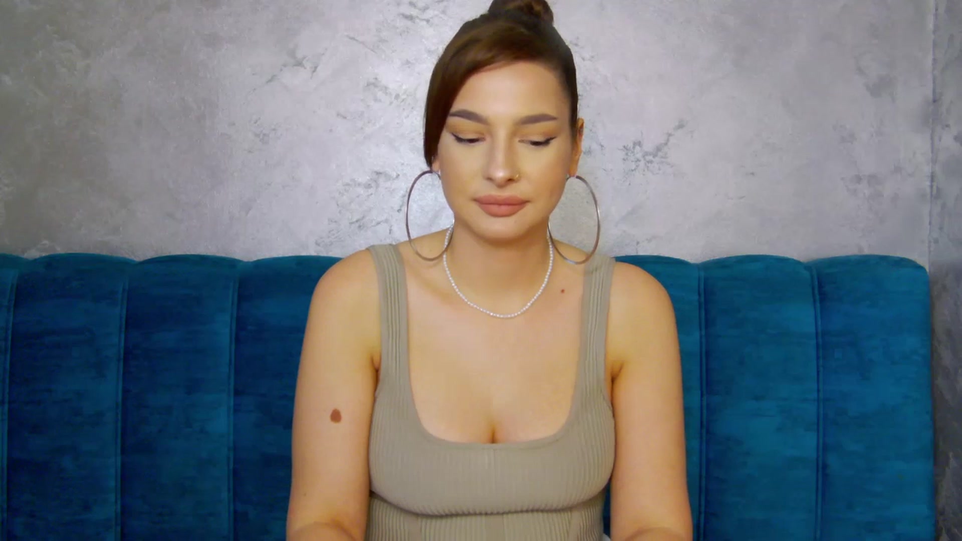 Gallery image thumbnail from MelisRoom's myfreecams stream on, 05/31/2025, 17:14 image 7 of 20