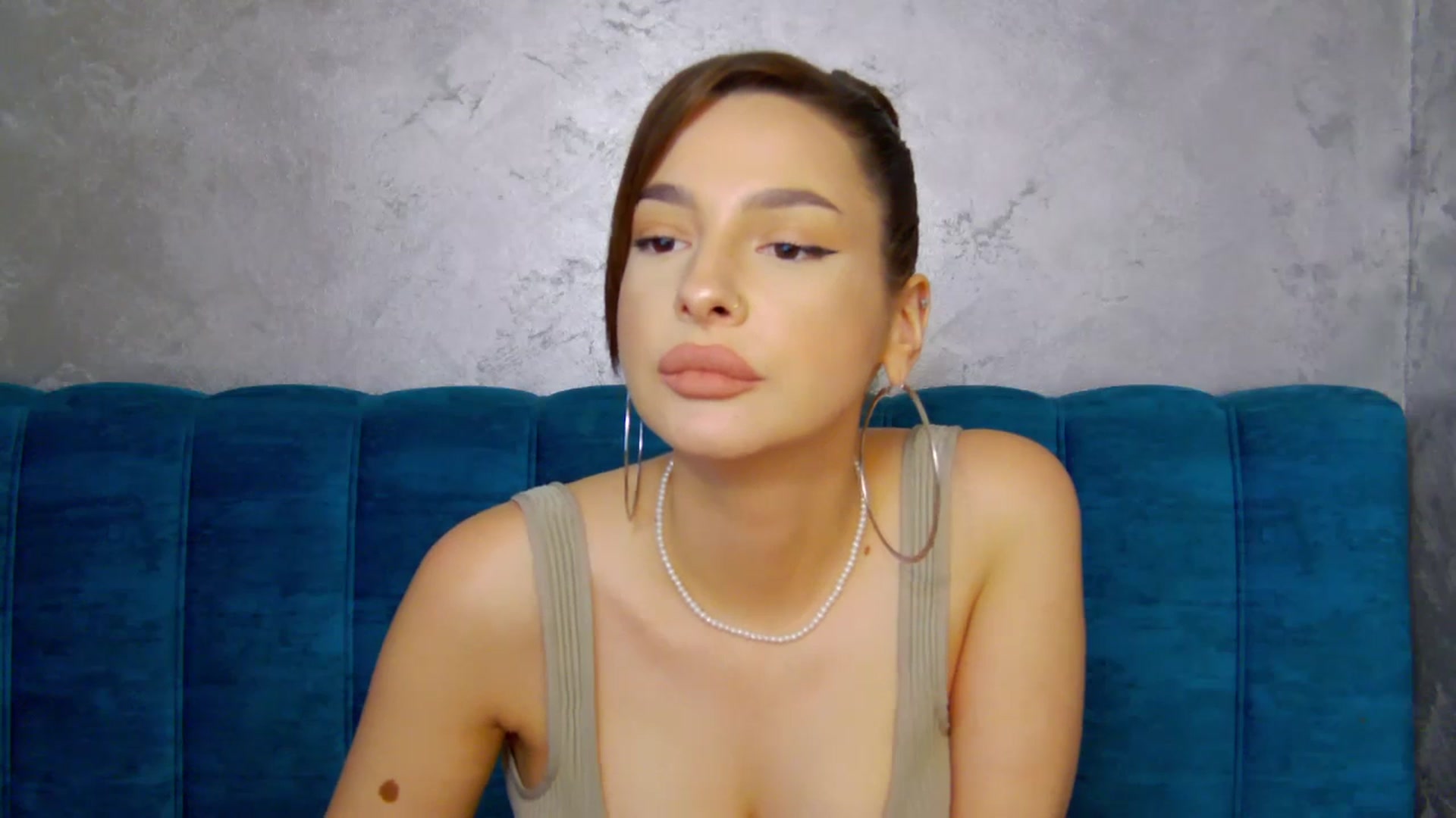 Gallery image thumbnail from MelisRoom's myfreecams stream on, 05/31/2025, 17:14 image 2 of 20