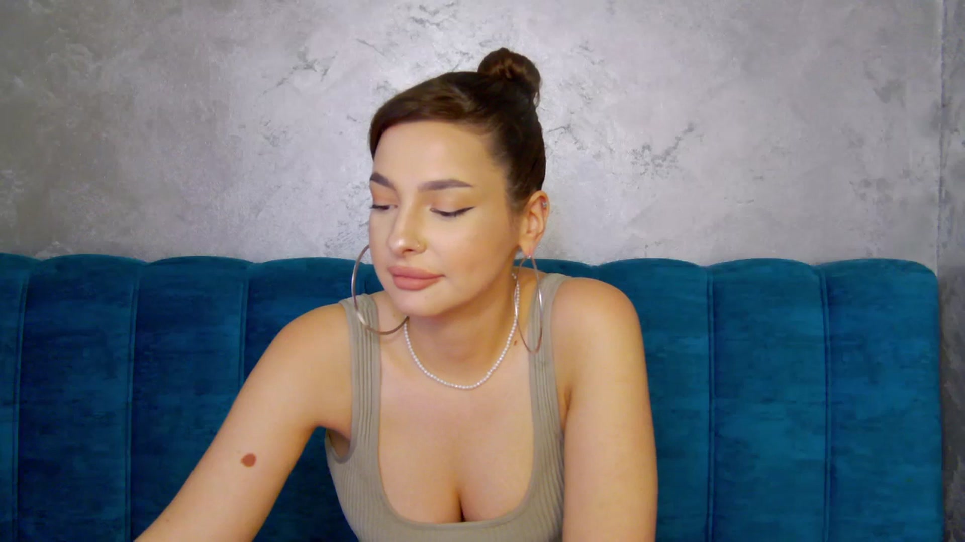 Gallery image thumbnail from MelisRoom's myfreecams stream on, 05/31/2025, 17:14 image 20 of 20