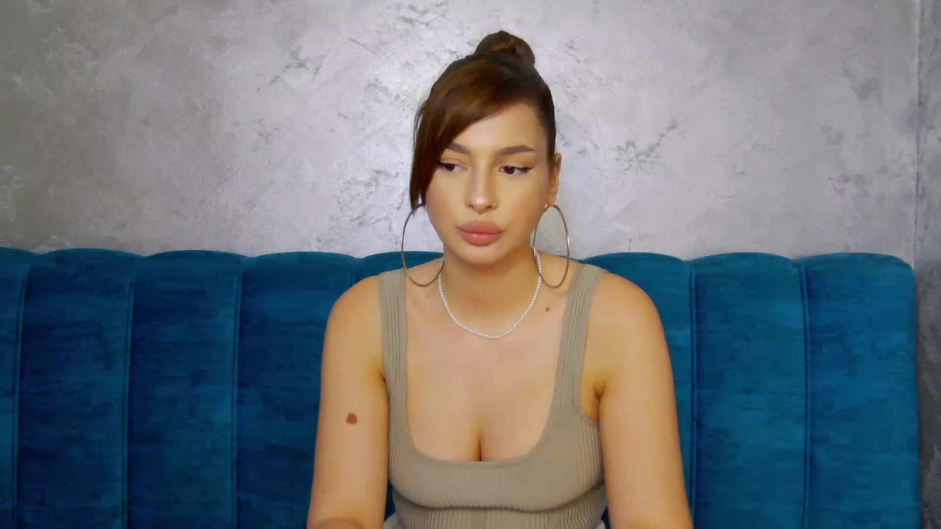 Gallery image thumbnail from MelisRoom's myfreecams stream on, 05/31/2025, 17:14 image 9 of 20