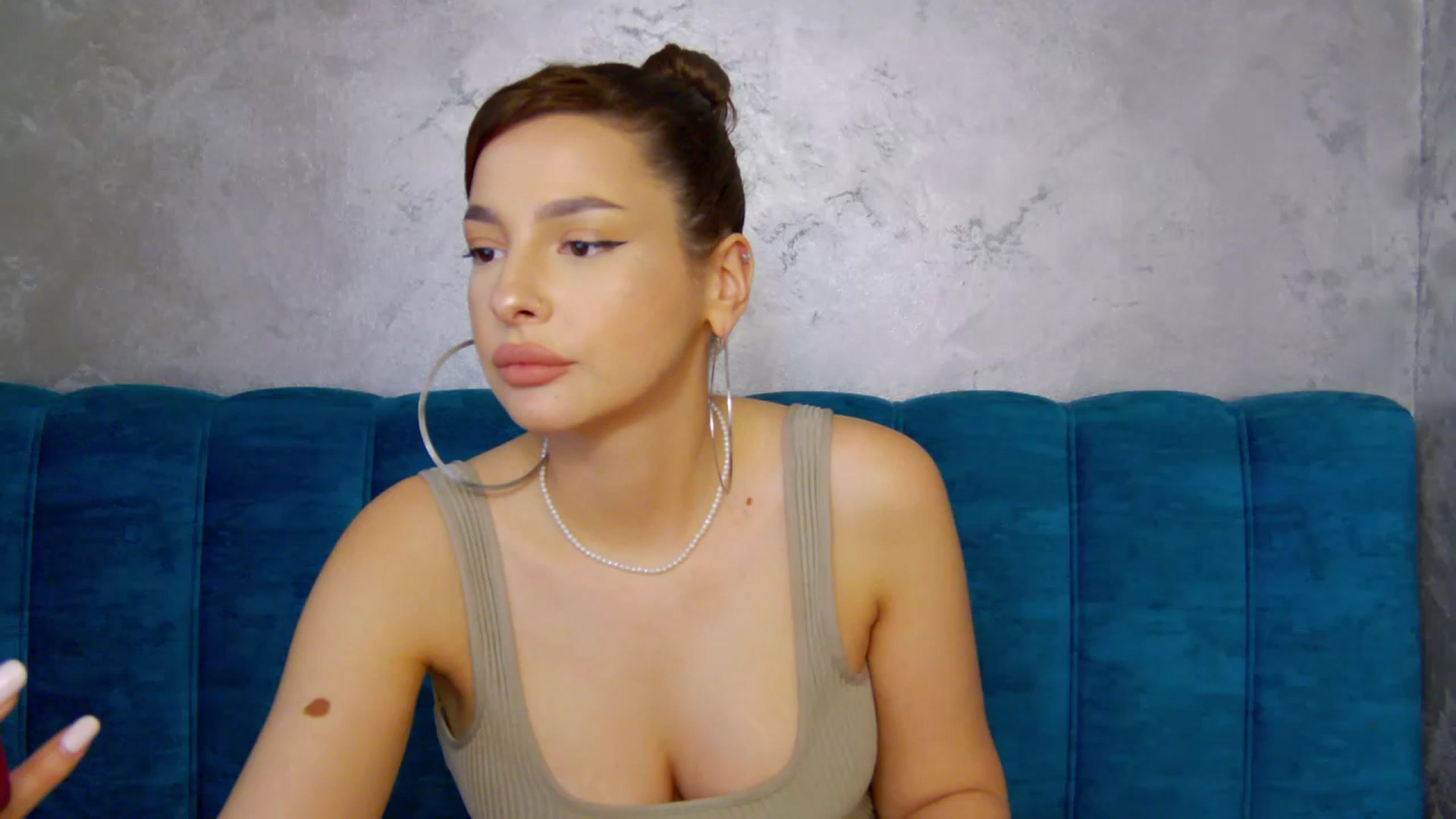 Gallery image thumbnail from MelisRoom's myfreecams stream on, 05/31/2025, 18:04 image 1 of 20