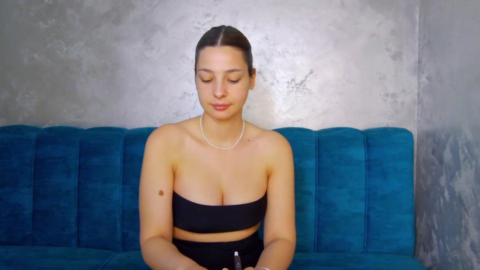 Gallery image thumbnail from MelisRoom's myfreecams stream on, 06/03/2025, 13:06 image 10 of 20
