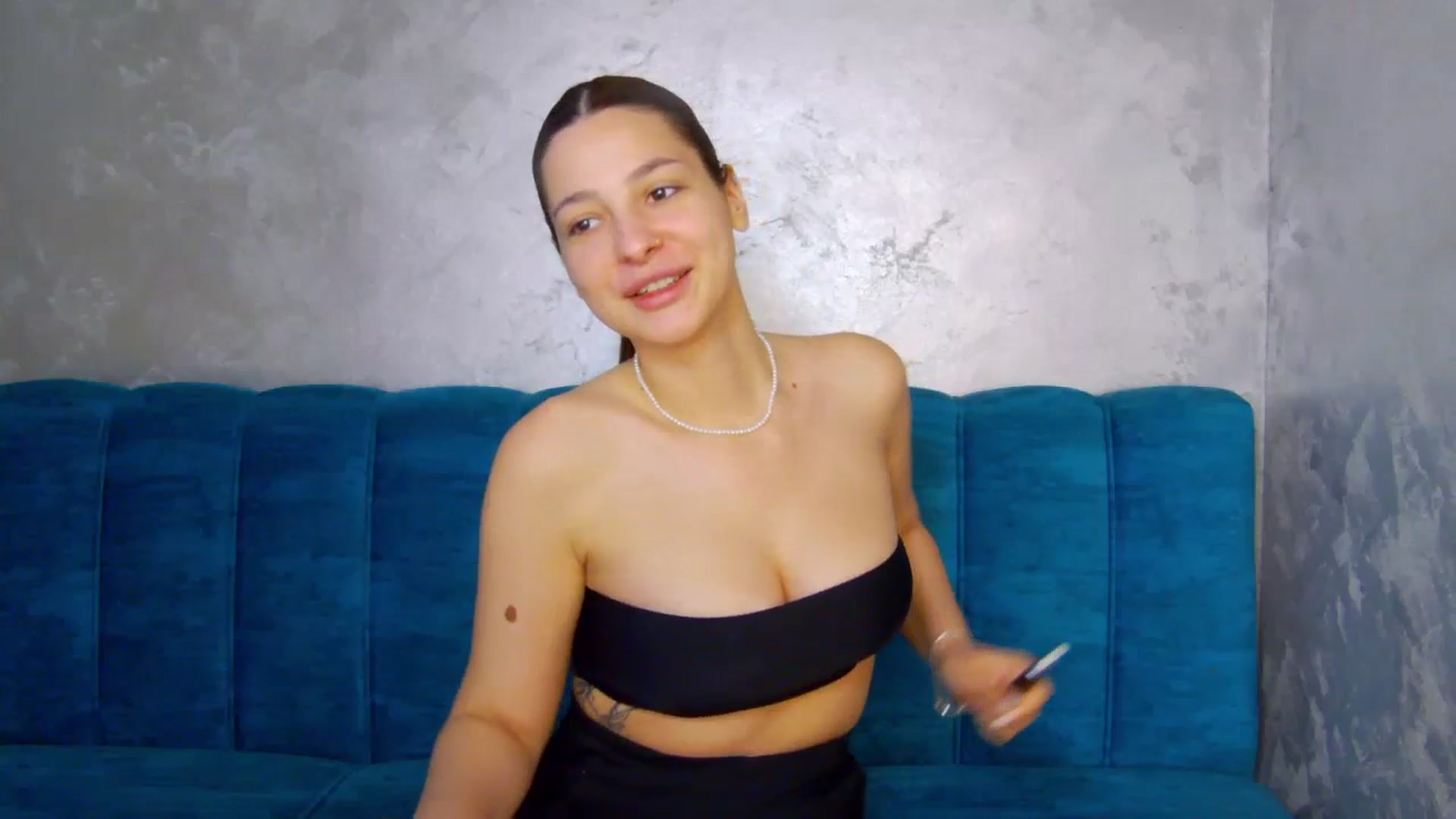 Gallery image thumbnail from MelisRoom's myfreecams stream on, 06/03/2025, 13:06 image 9 of 20